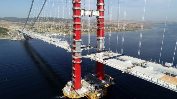 130 metre yüksekliğindeki platform, Çanakkale Köprüsü altından özel planlama ile geçirilecek