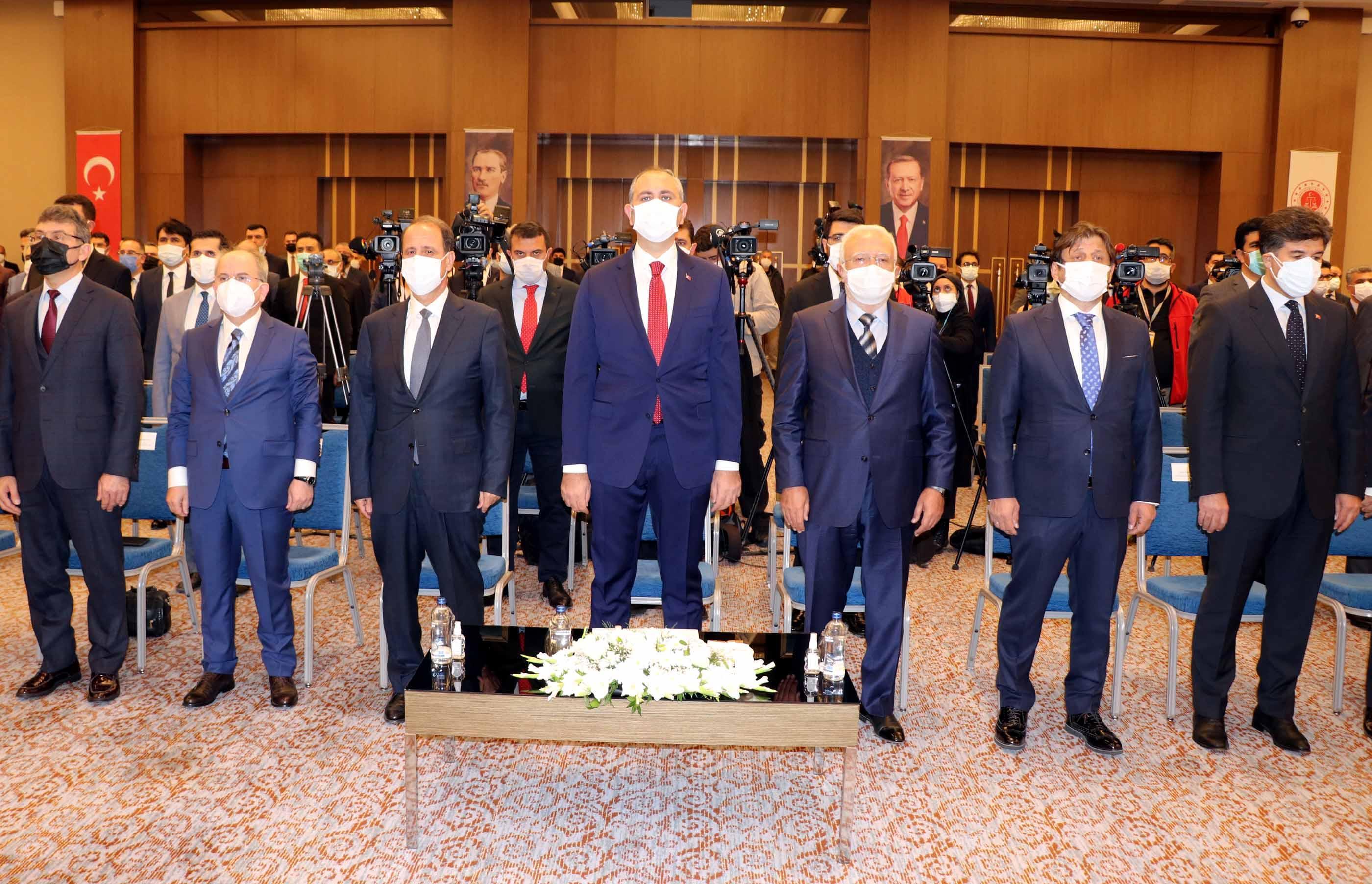 Adalet Bakanı Gül: Yargı asla el uzatılacak bir yer değildir