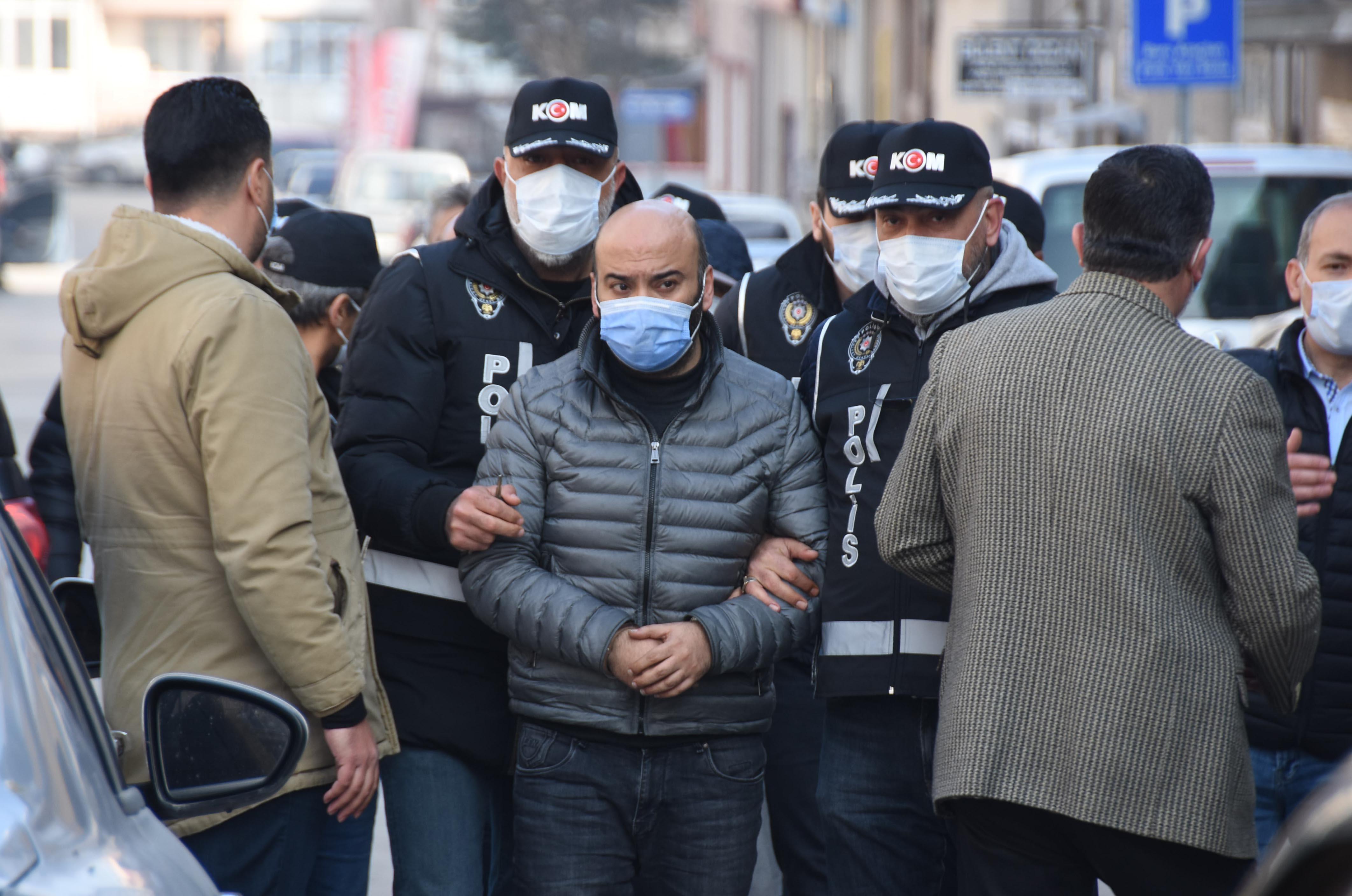 Zimmetine 4 milyon 858 bin lira geçiren icra müdür yardımcısına 26 yıl hapis