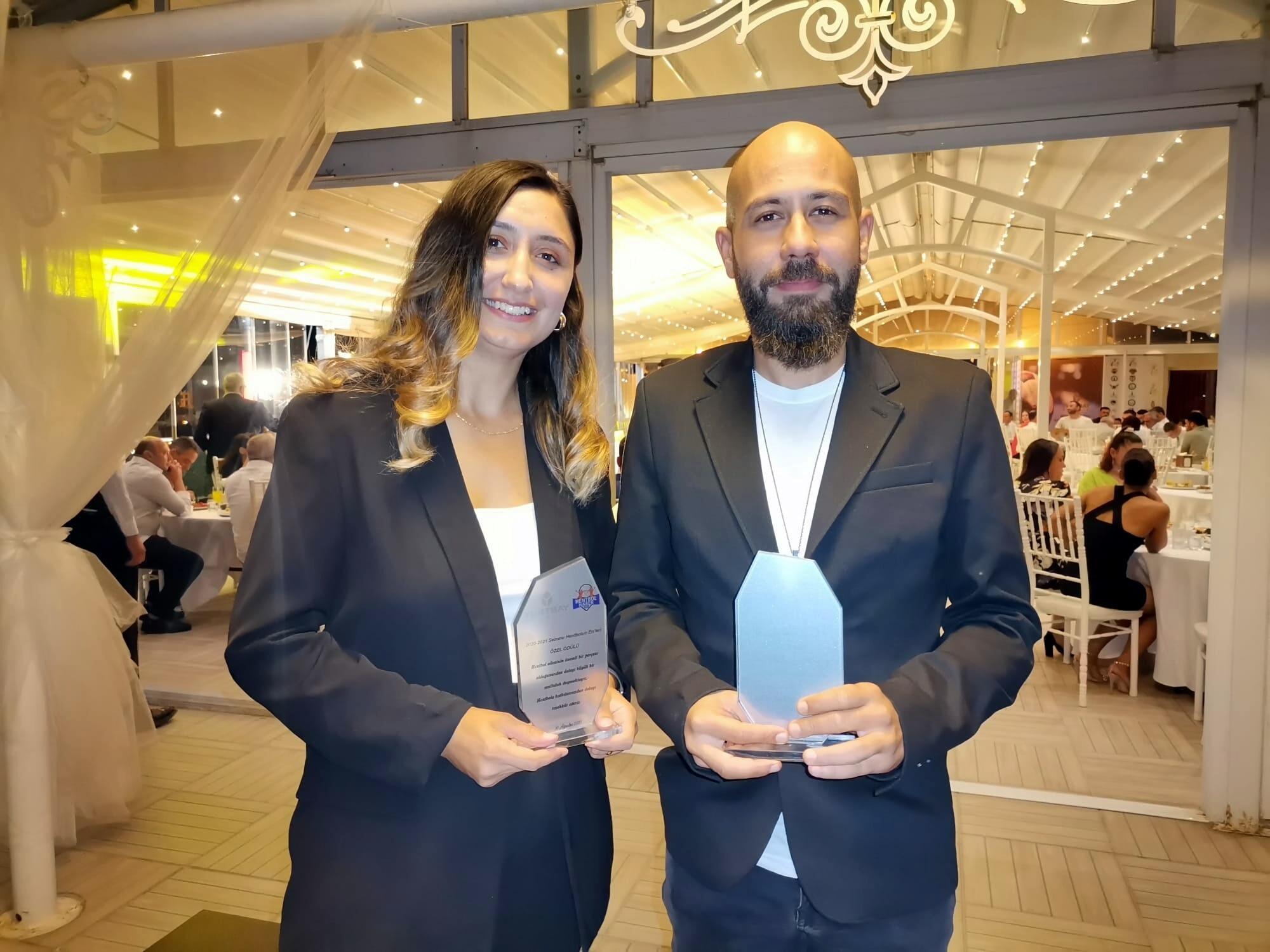 Hentbolun Enlerinde DHAya iki ödül