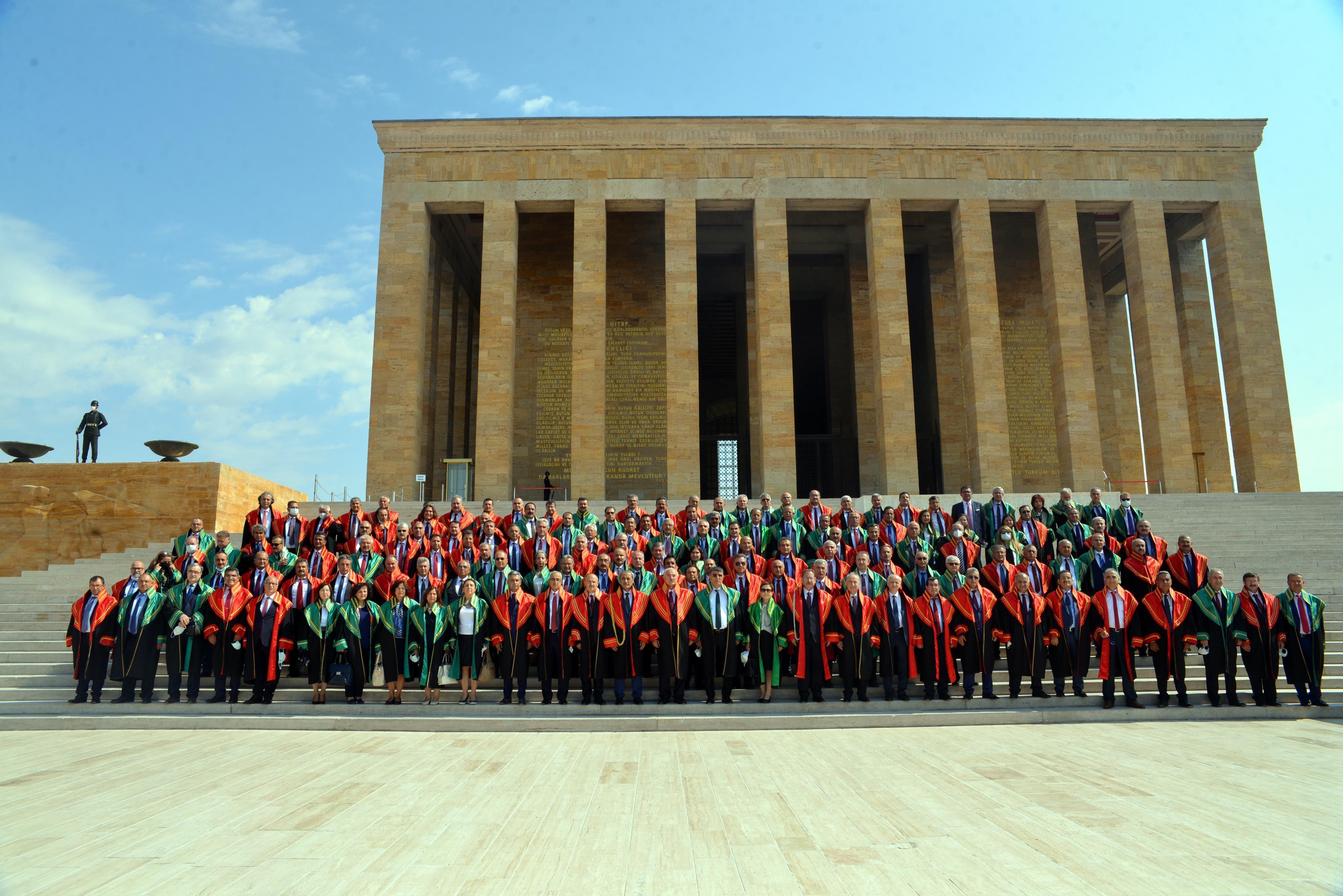 Yargıtay üyelerinden Anıtkabire ziyaret