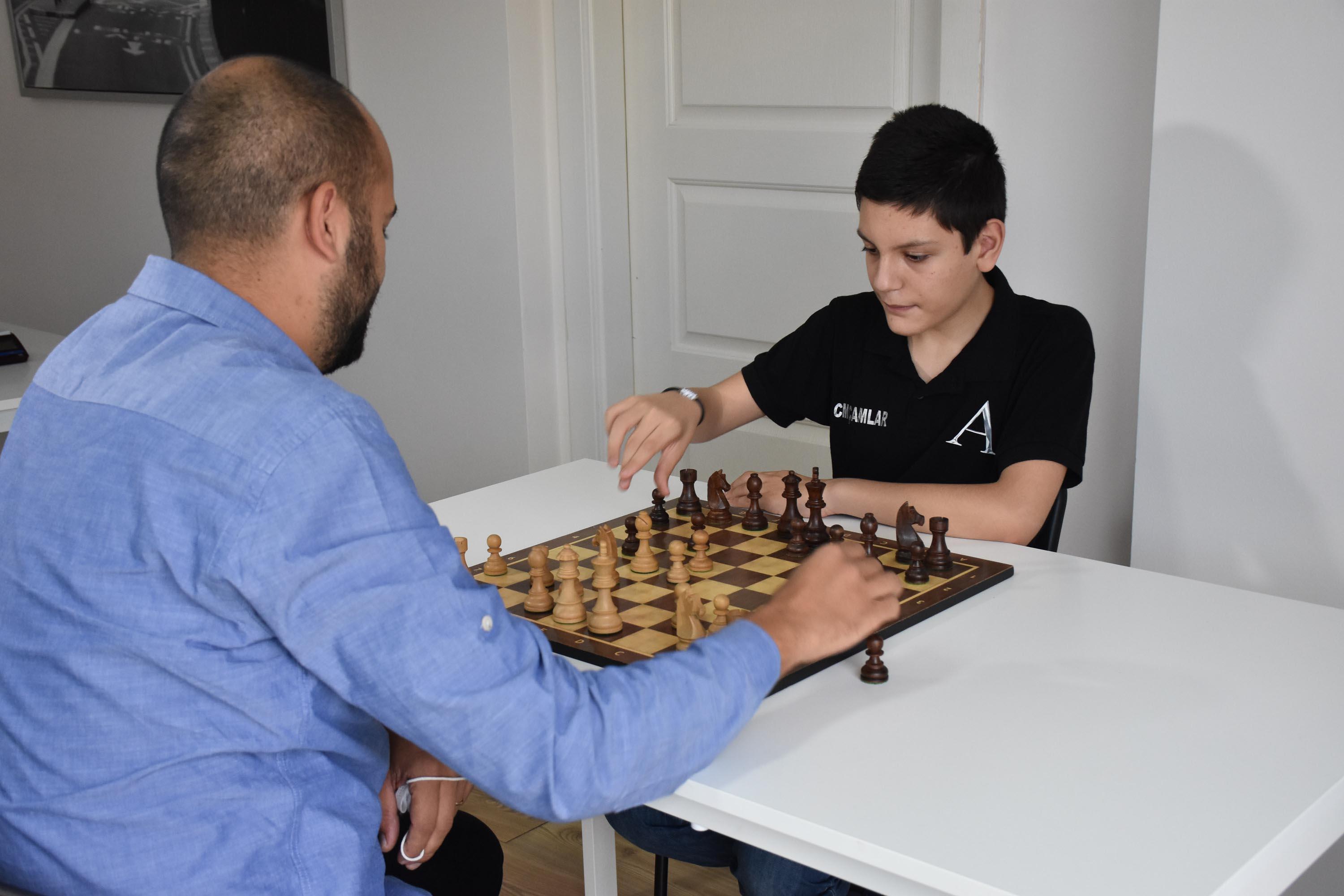 İzmirli Arda, satrançta Avrupa şampiyonu oldu