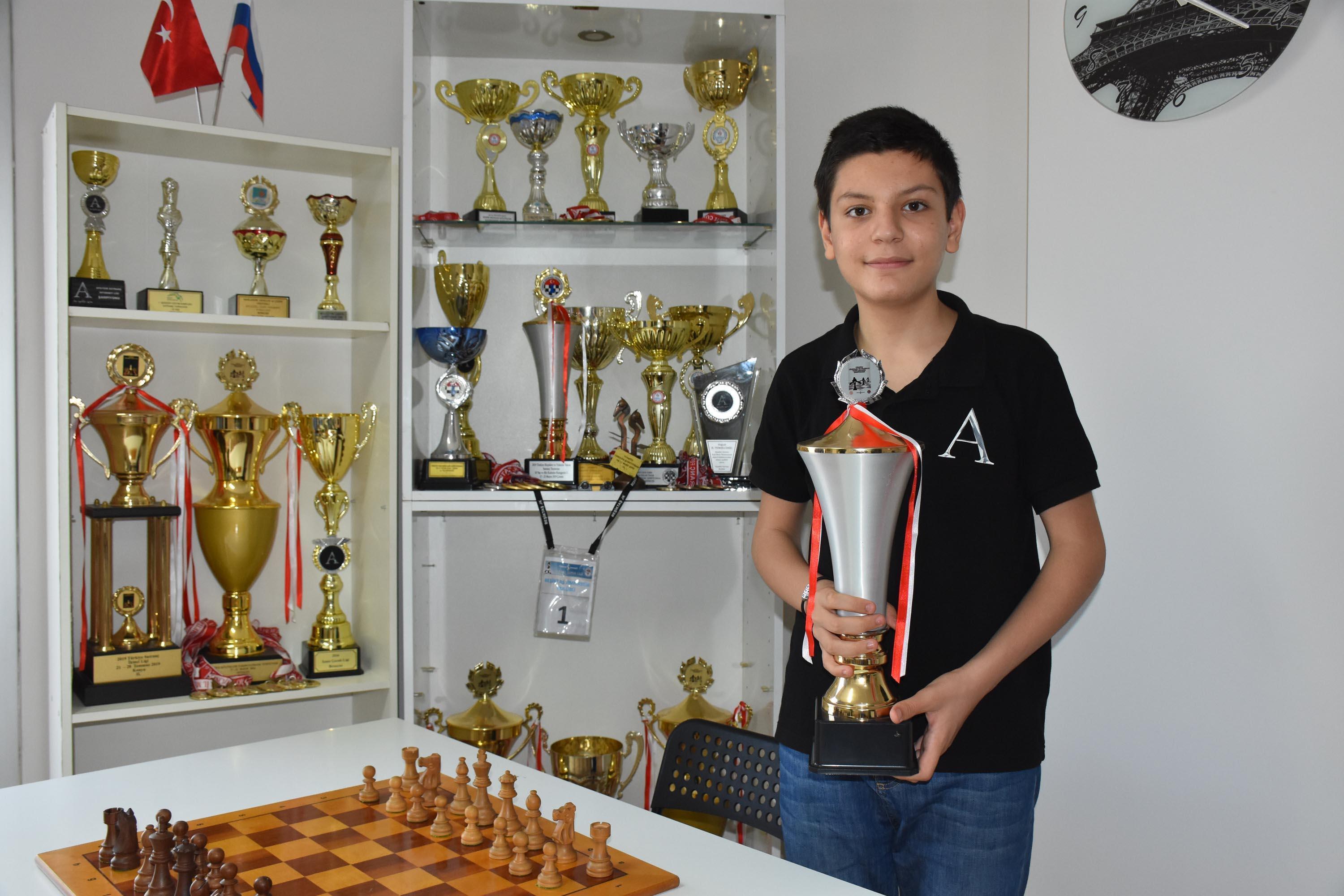 İzmirli Arda, satrançta Avrupa şampiyonu oldu
