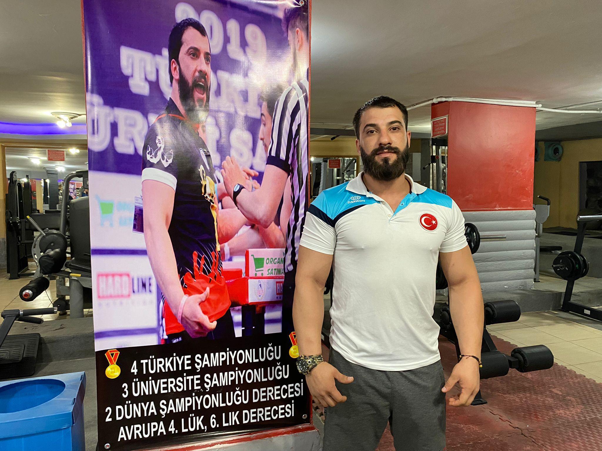 Diyarbakırlı bilek güreşçisi Mehmet, Litvanyada Türkiye’yi temsil edecek