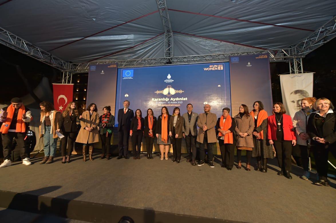 Işık enstalasyon sergisi, kadınlara yönelik şiddete karşı ‘Karanlığı Aydınlat’acak