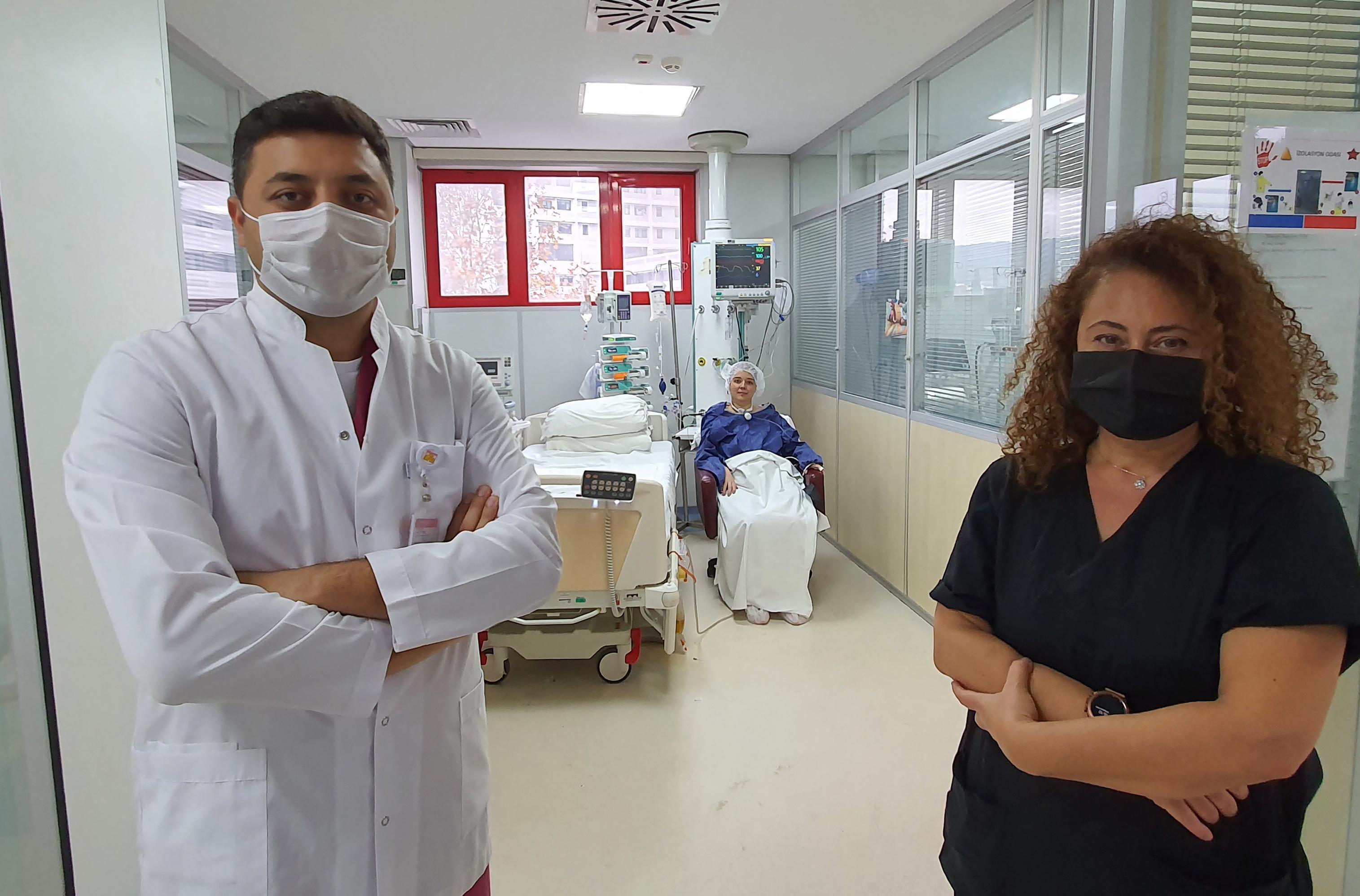 Türk doktorlar mucizeyi başardı: Kovid hastası anne, yapay kalp ve akciğerle bebeğini dünyaya getirdi