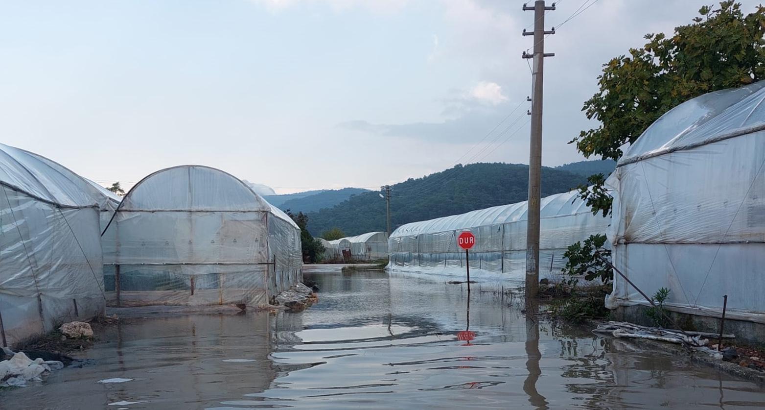 Turuncu kod sonrası Antalya Serikte metrekareye 221 kilogram yağış