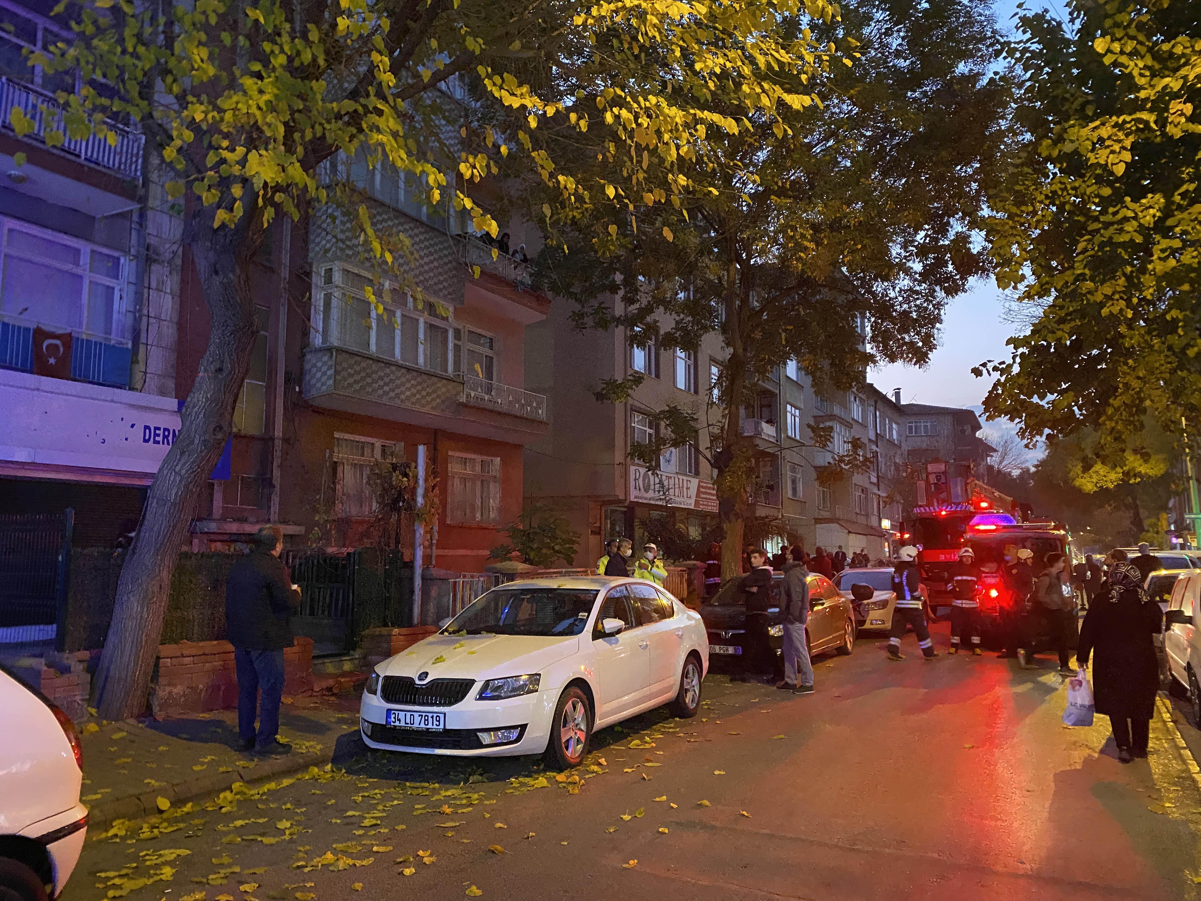 Akraba ziyaretine giden kadın, üst kattaki komşu çocuğunu rehin aldı