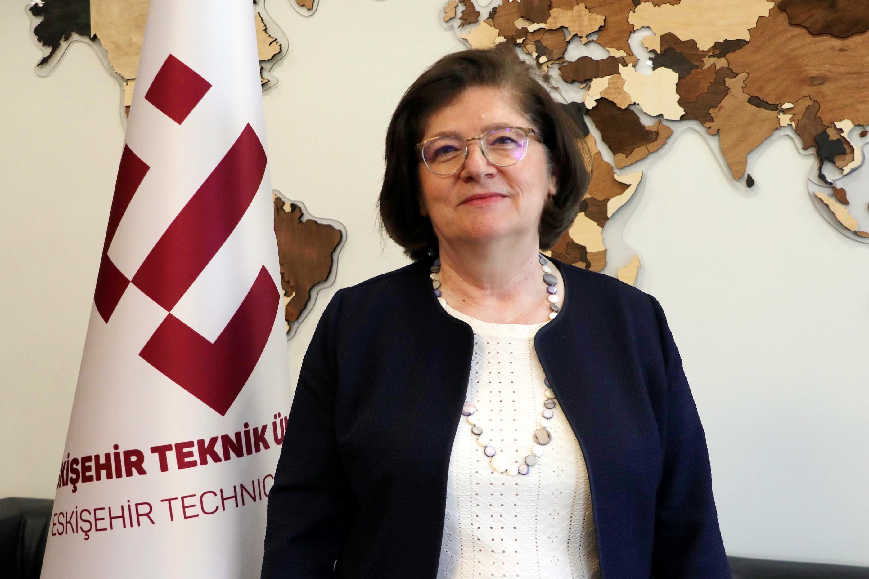 Türkiyenin tek üniversite havalimanı yılda 100 bin yolcuya hizmet veriyor