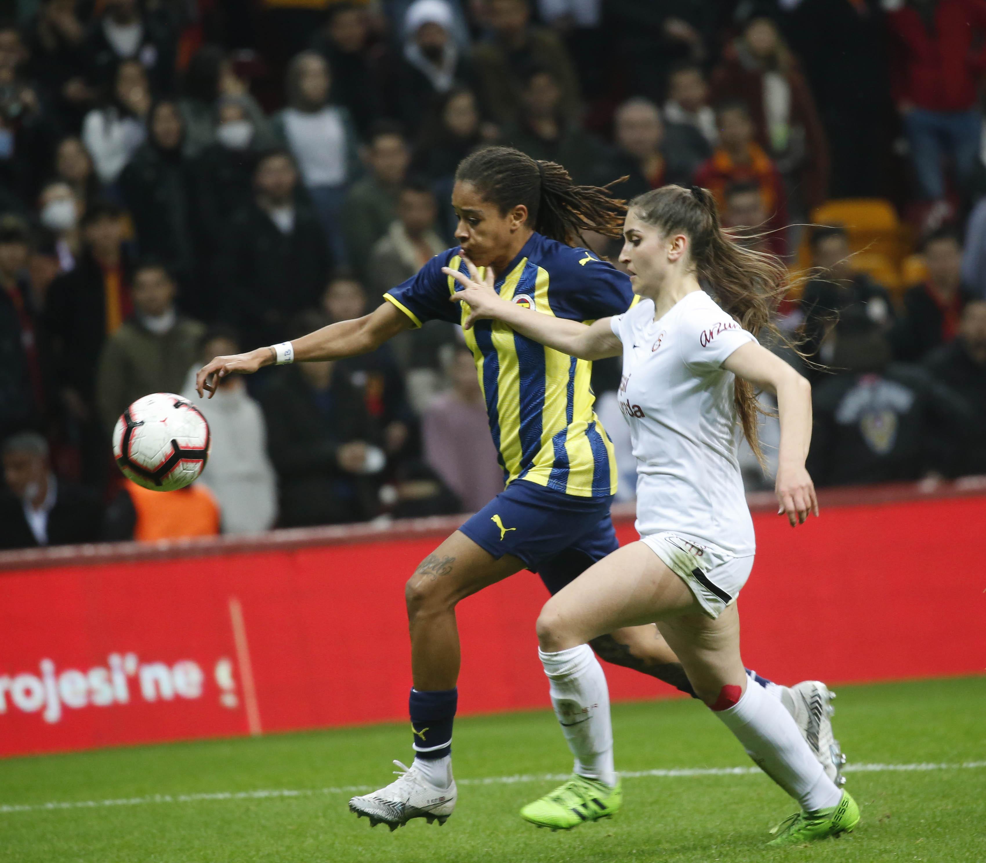 Galatasaray - Fenerbahçe: 0-7