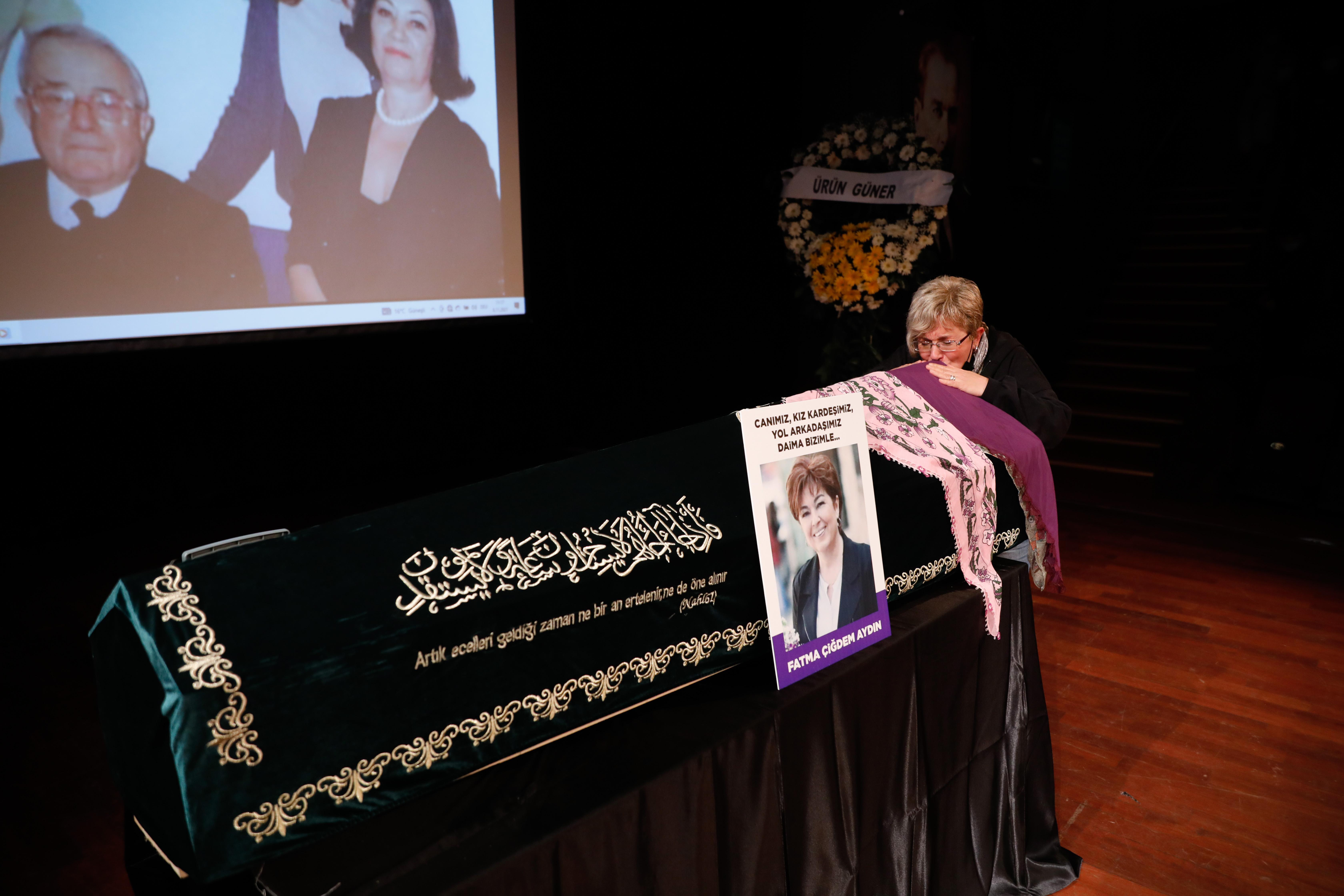 Kadın hakları savunucusu Fatma Çiğdem Aydın son yolculuğuna uğurlandı