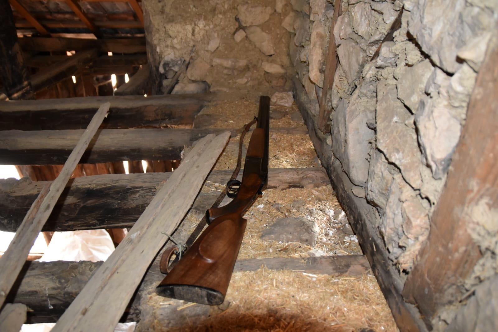 Cinayet şüphelisi, saklandığı barakada tüfekle yakalandı