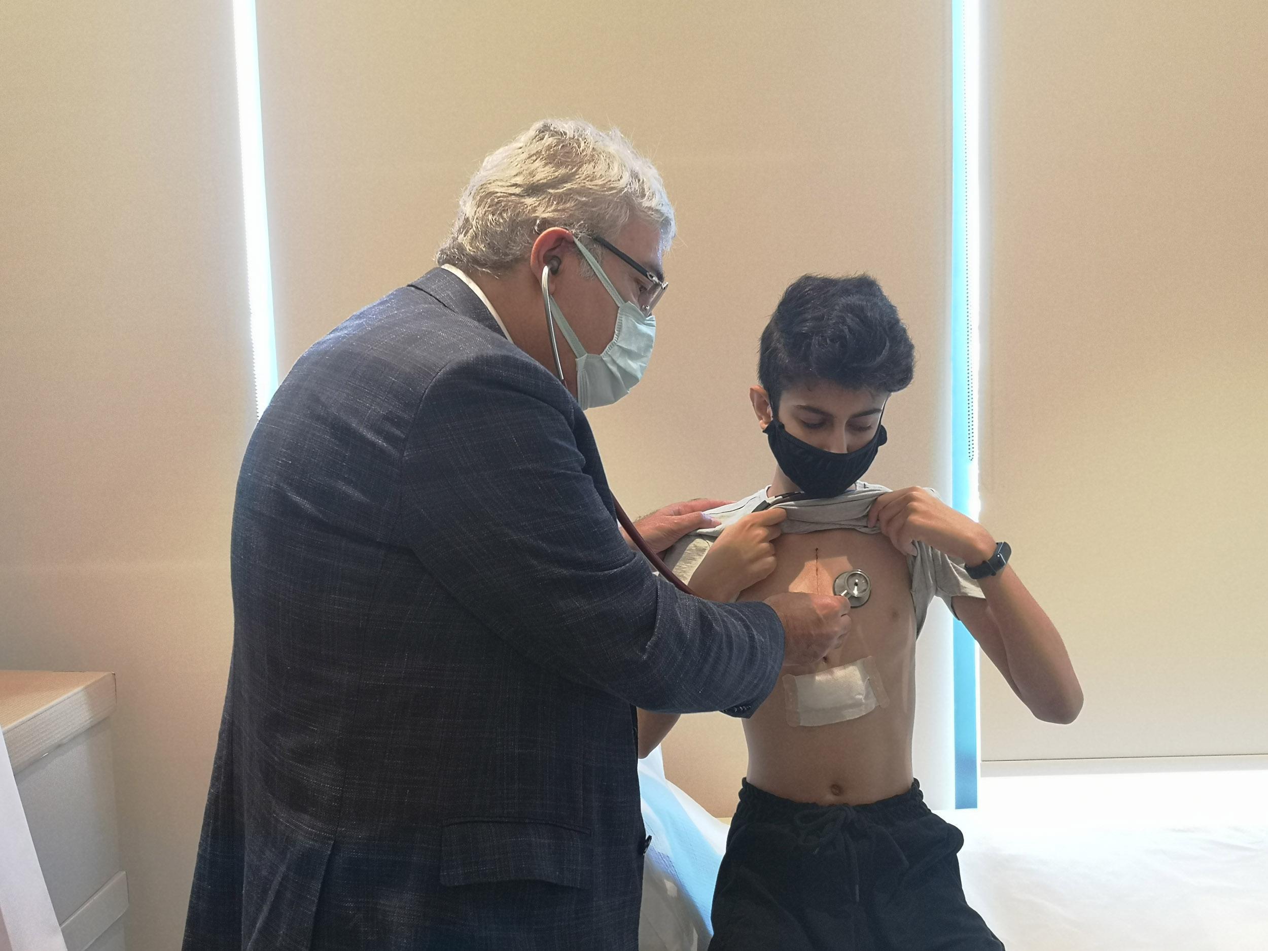 Babası ameliyata günler kala hayatını kaybetti; aynı kaderi paylaşan oğlu yaşama tutundu