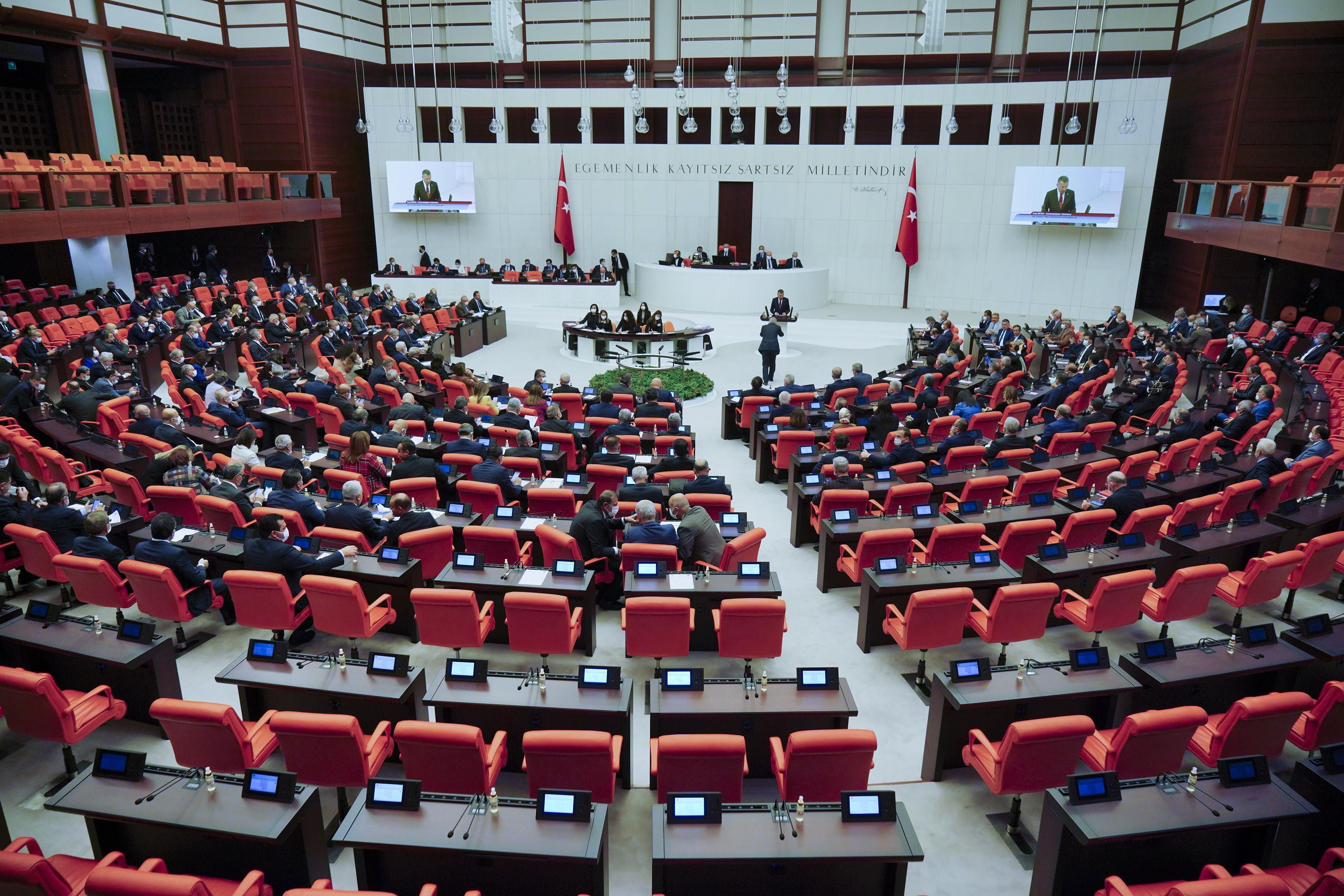 Cumhurbaşkanı Yardımcısı Oktay: Kur hareketleri ekonominin gerçeklerine uygun değil