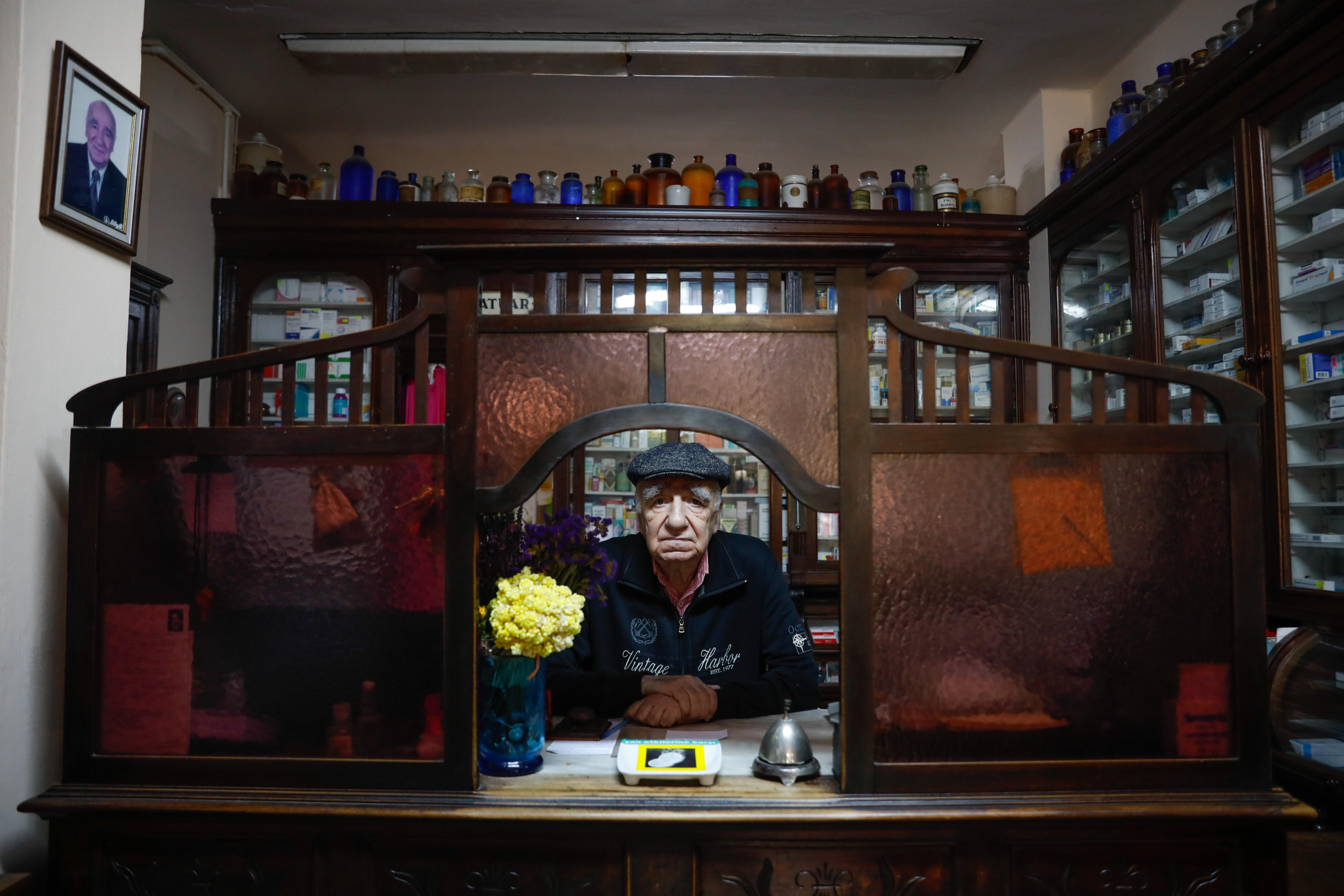 İstanbulun en eski eczanesi 119 yıldır şifa dağıtıyor