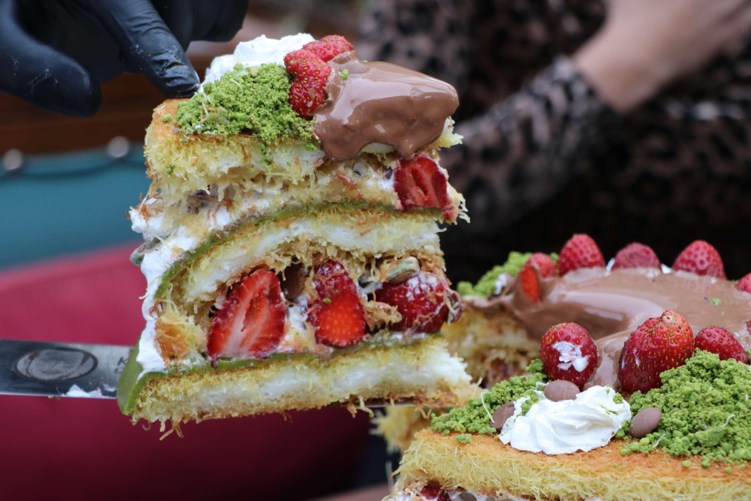 Künefenin pastasını yaptılar