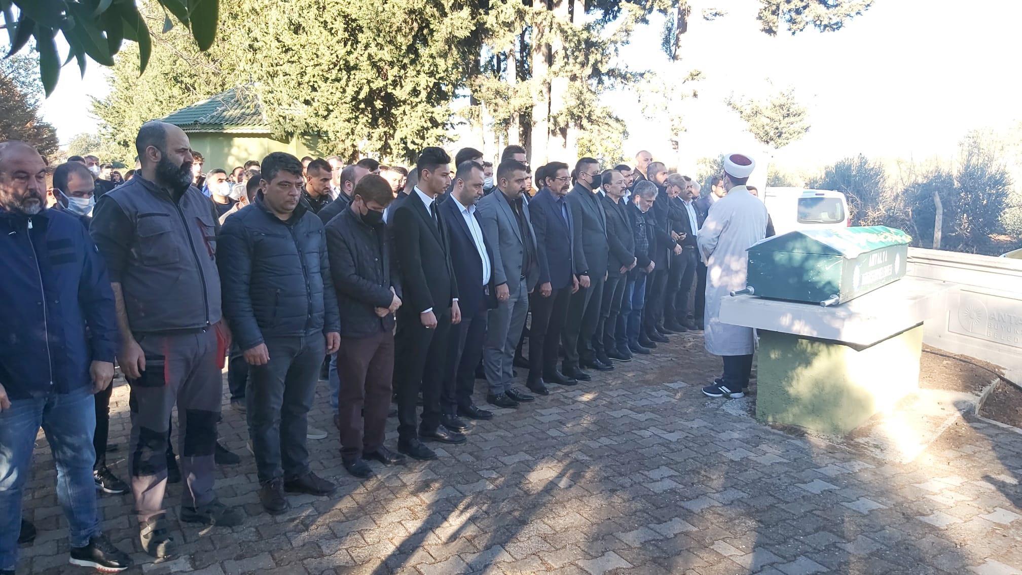 Eski eşi tarafından öldürülen Hayriye, toprağa verildi