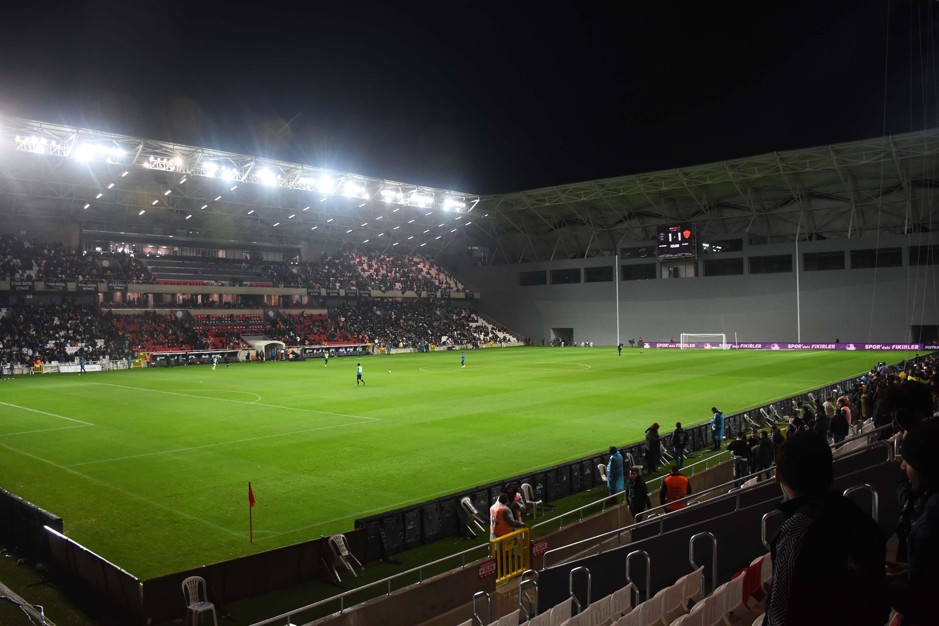 İzmir stadyum zengini oldu
