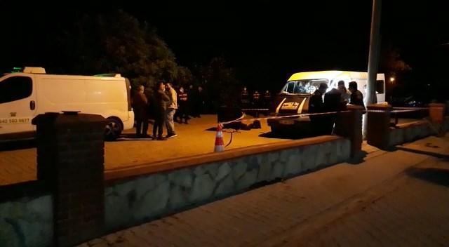 Boşanma aşamasındaki eşi ve kızını öldürüp, intihar etti