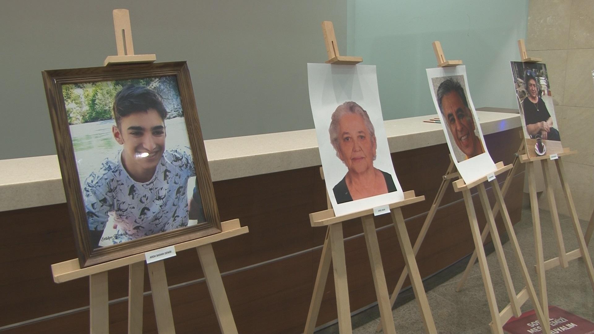 İzmir depreminde hayatını kaybeden ikizler ve vatandaşlar için anma gecesi düzenlendi