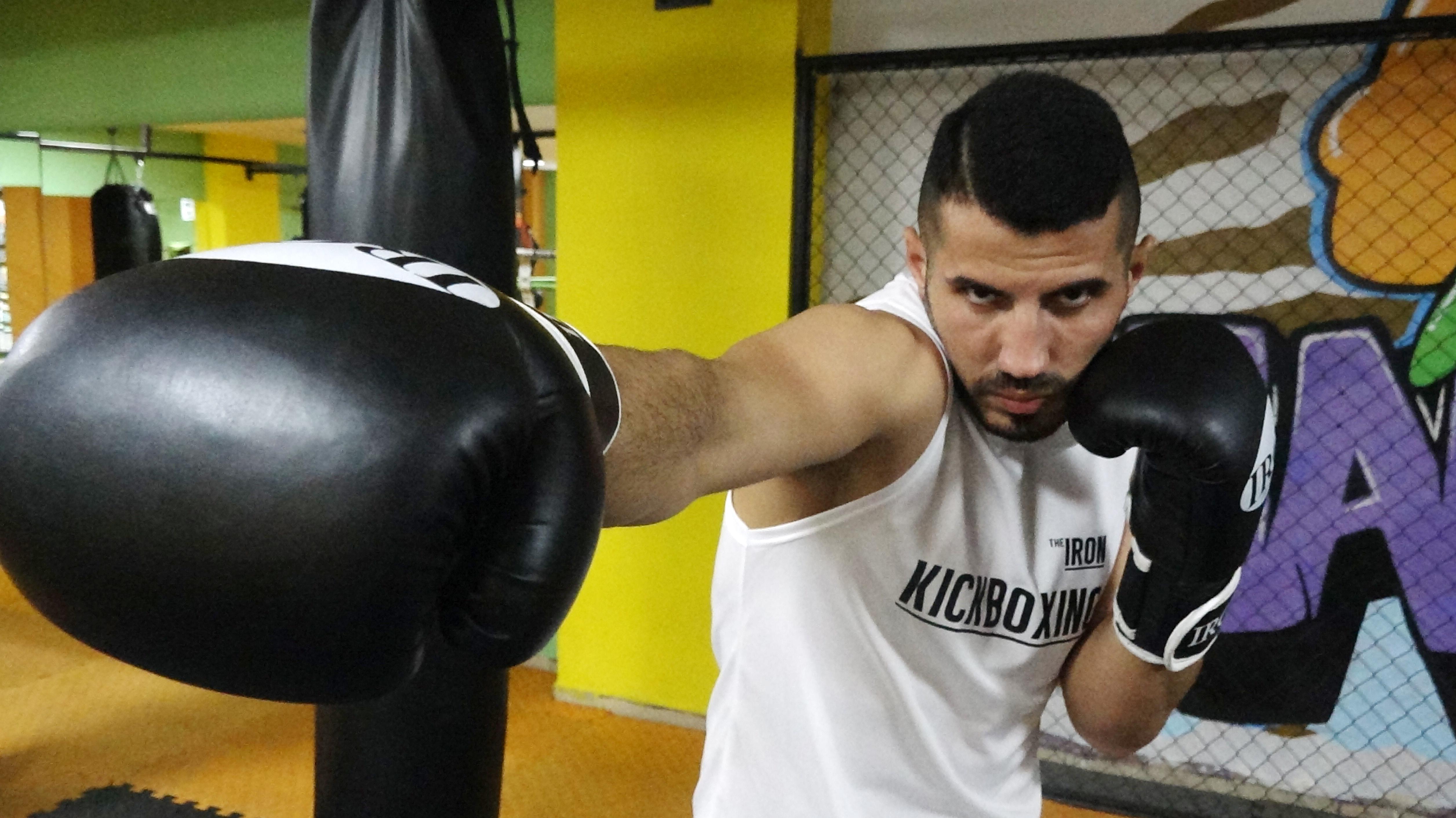 Aşçılıktan dünya kick boks şampiyonluğuna