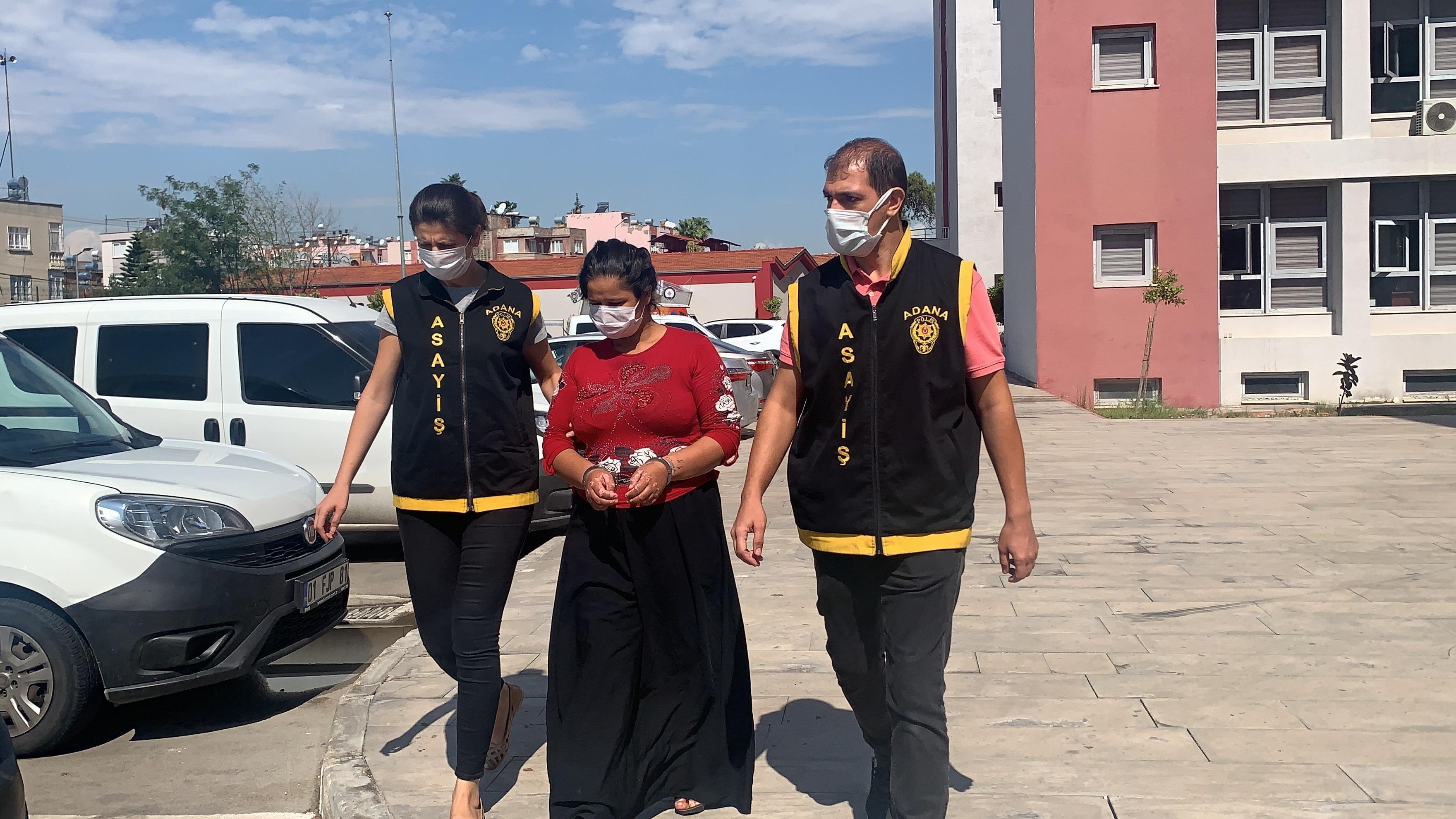 Çarşaf giyerek yankesicilik yapan kadın yakalandı