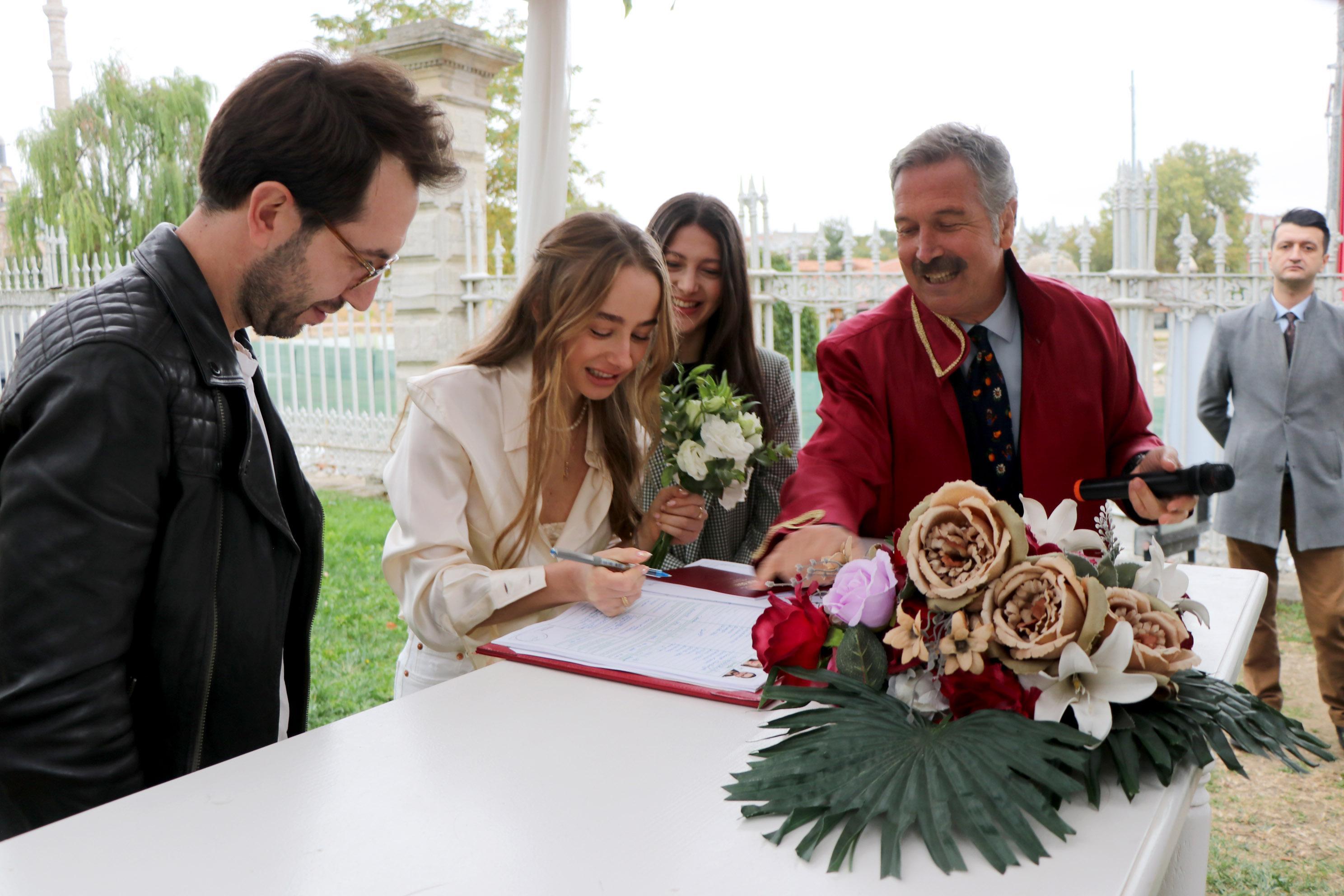 Sosyal medya fenomeni Rus Polina, Edirneli Kerem ile nikah masasına oturdu