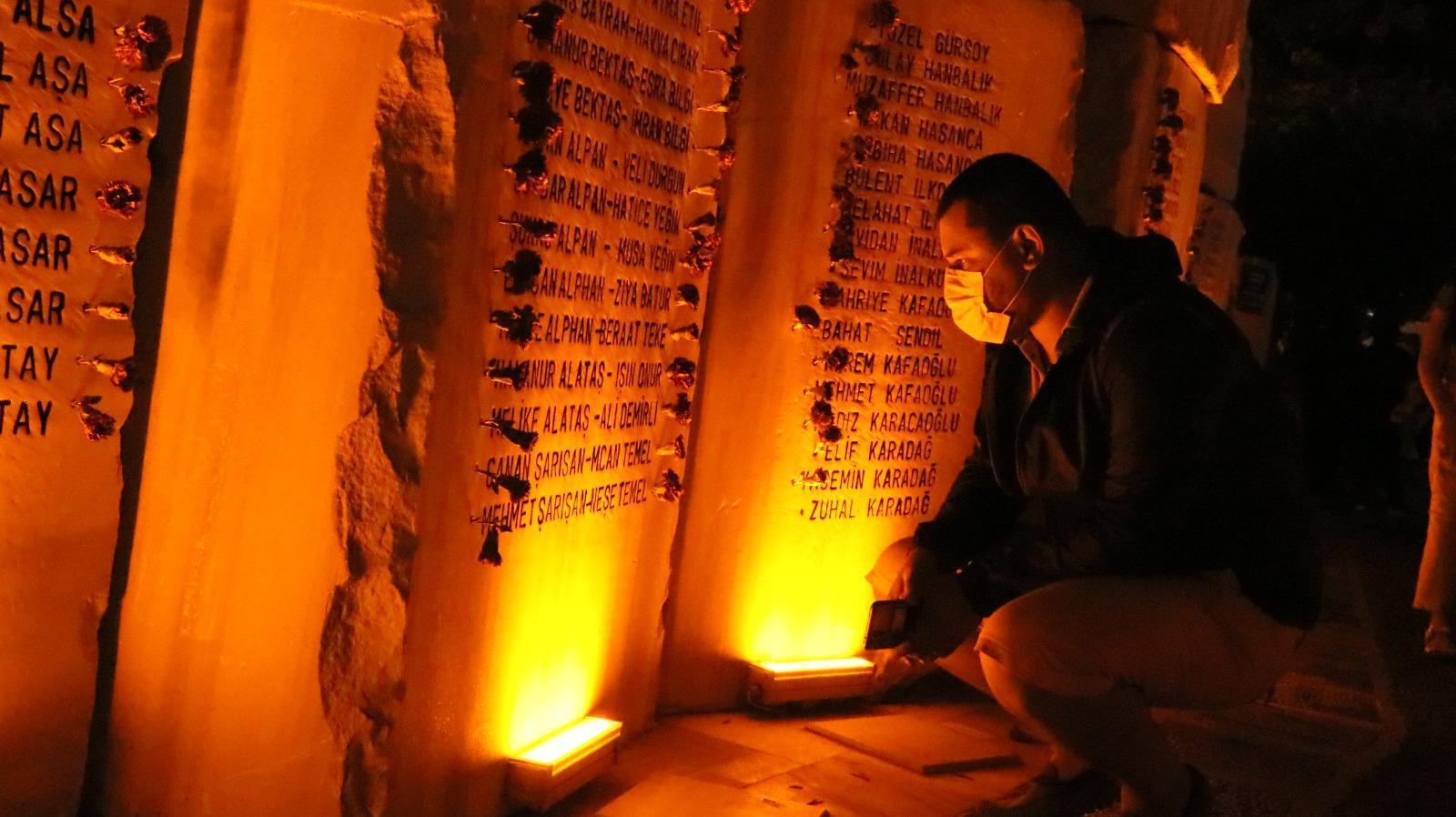 17 Ağustos depreminde yaşamını yitirenler törenlerle anıldı