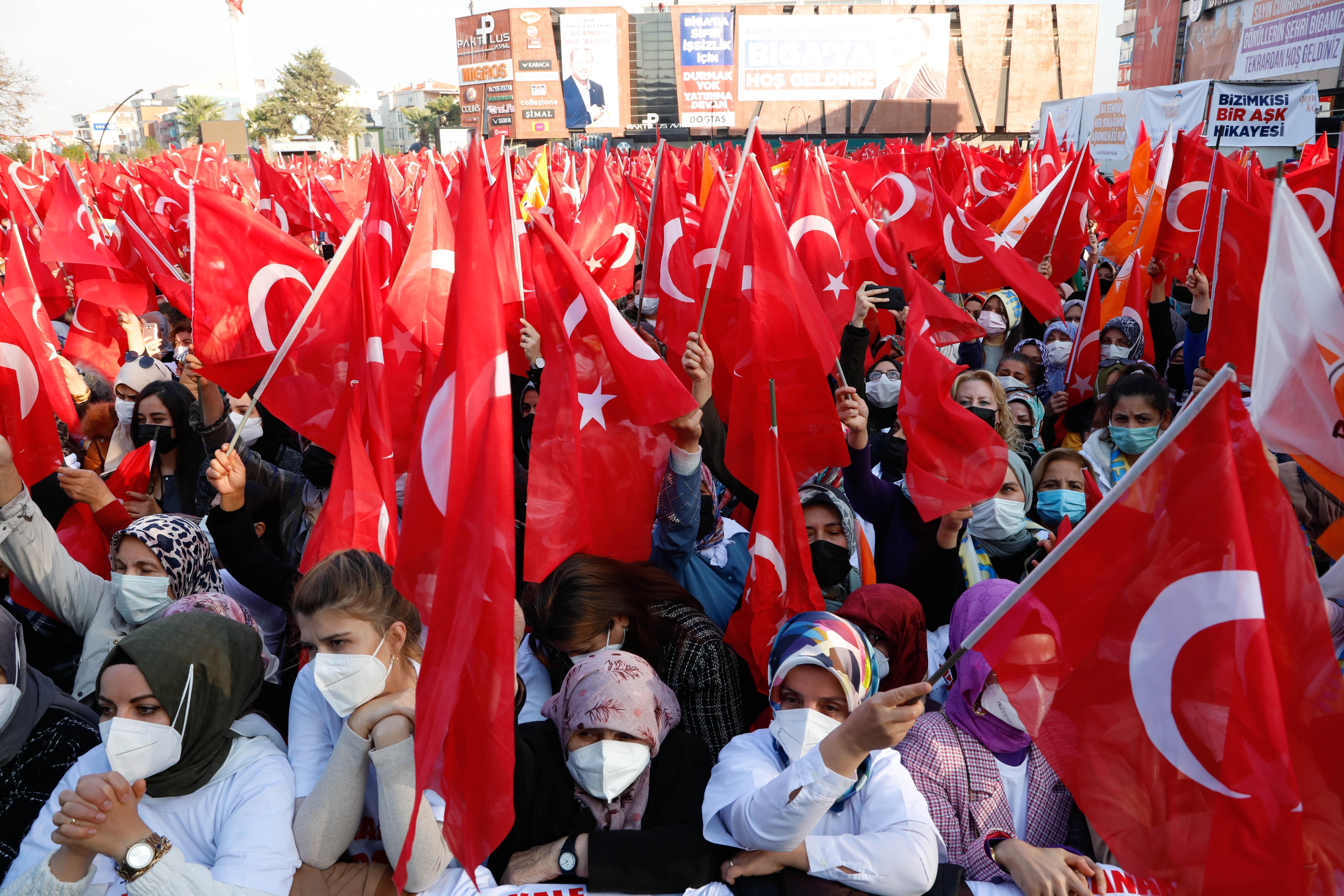 Erdoğandan Türkkana küfür tepkisi: Milletimiz sokağa çıkamaz hale getirecek