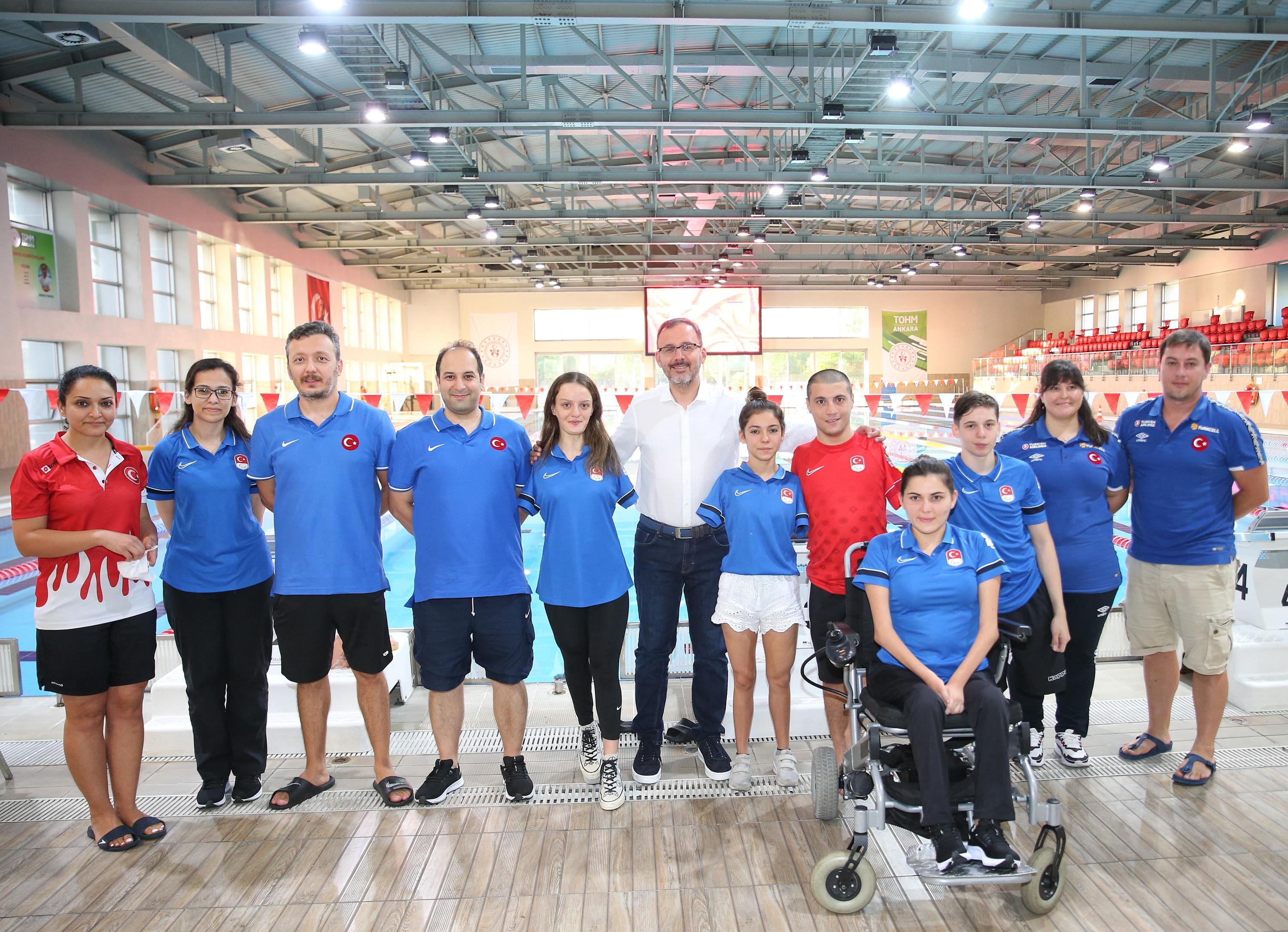 Bakan Kasapoğlundan paralimpik sporculara moral ziyareti