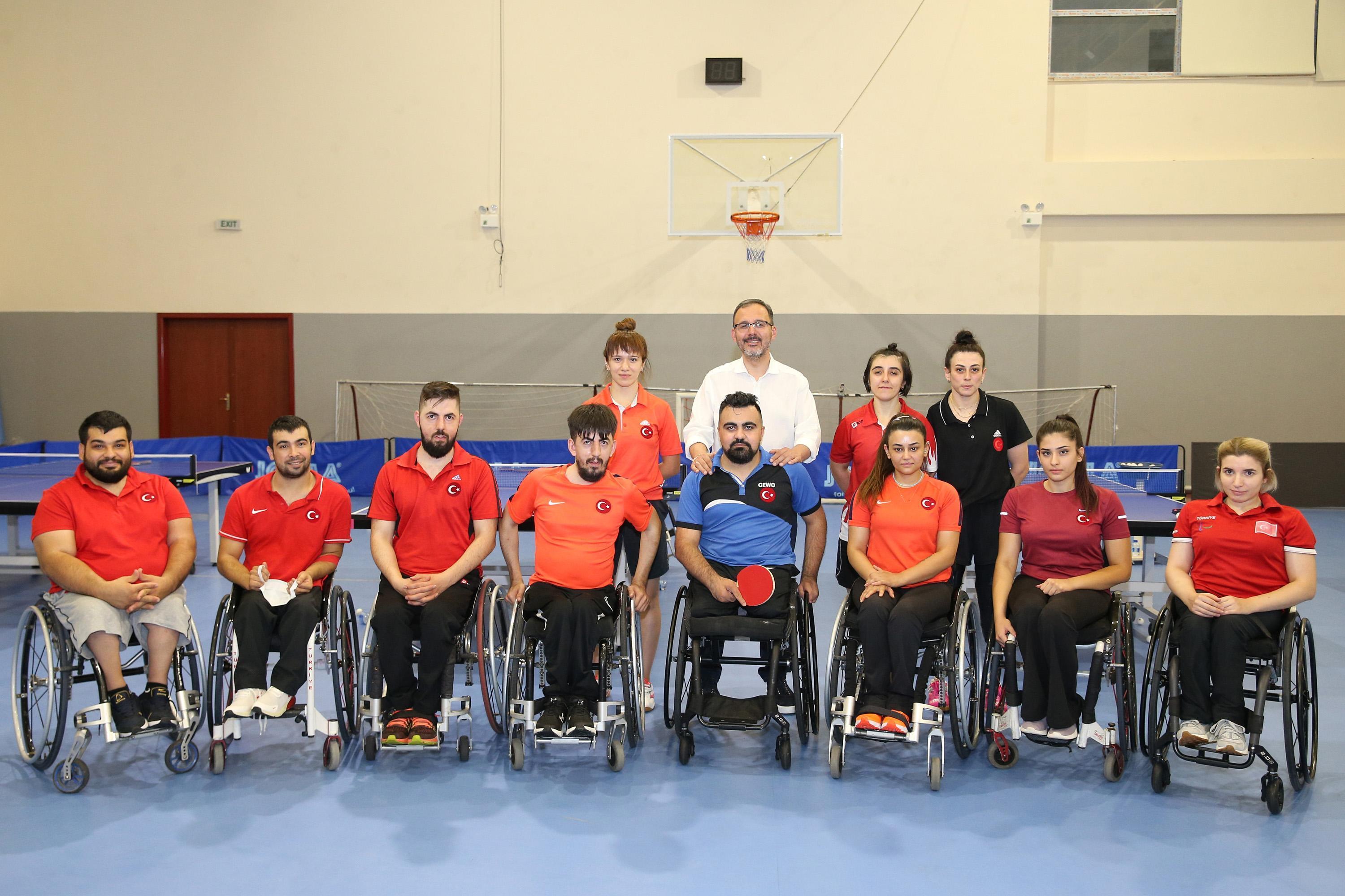 Bakan Kasapoğlundan paralimpik sporculara moral ziyareti