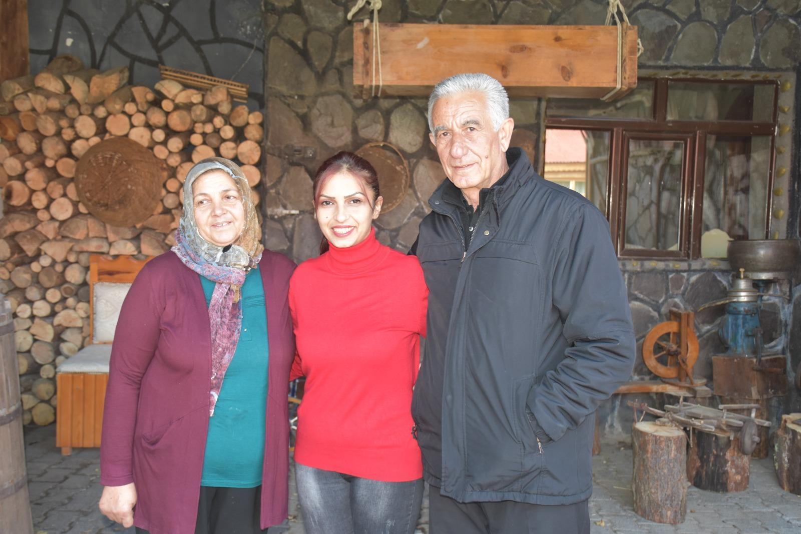 Kadın girişimci, samanlığı kültür evine dönüştürdü