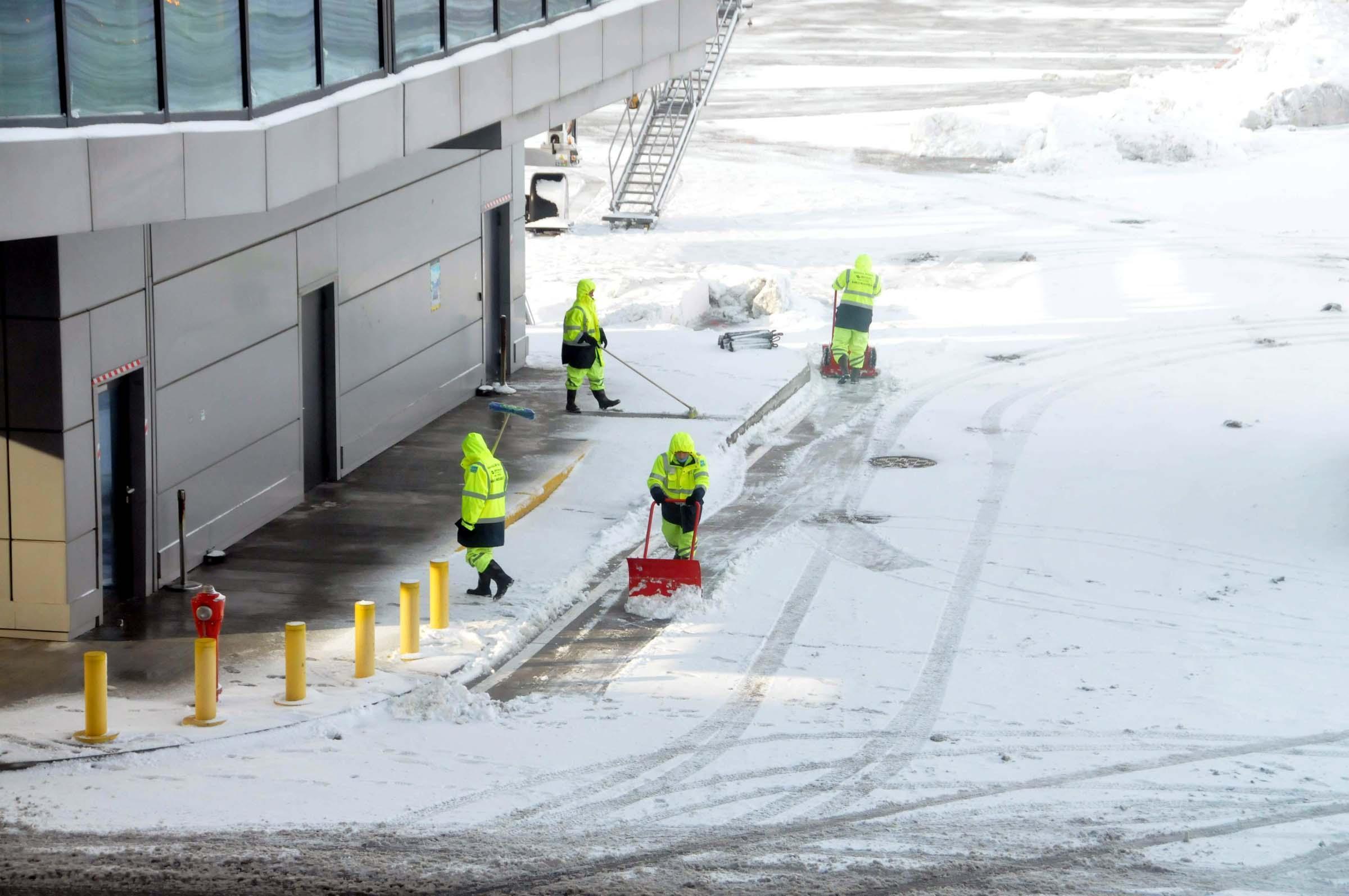 THY, İstanbul Havalimanından bugün 52 seferini iptal etti