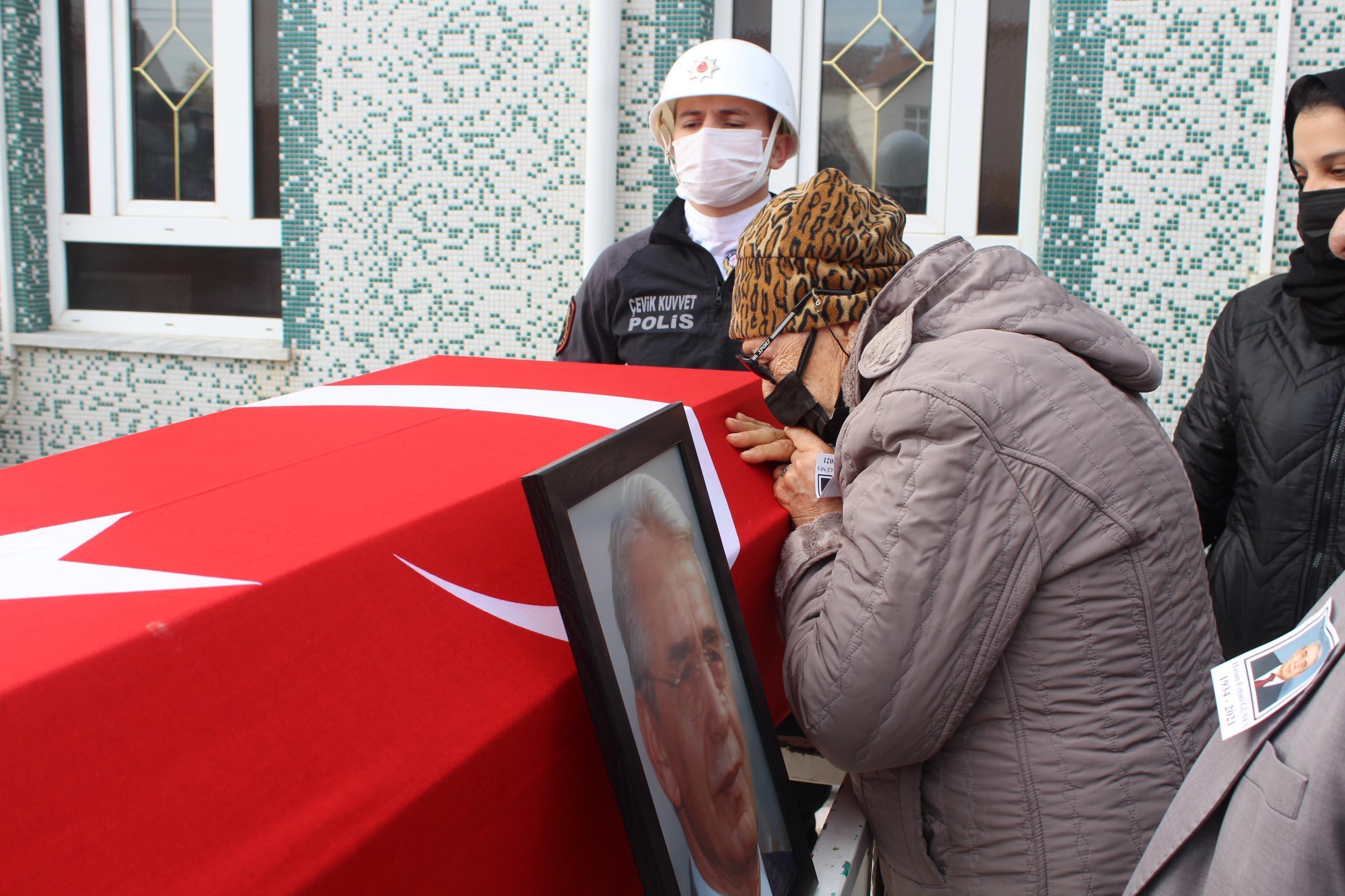Eski Bakan Hasan Fehmi Güneş, son yolculuğuna uğurlandı