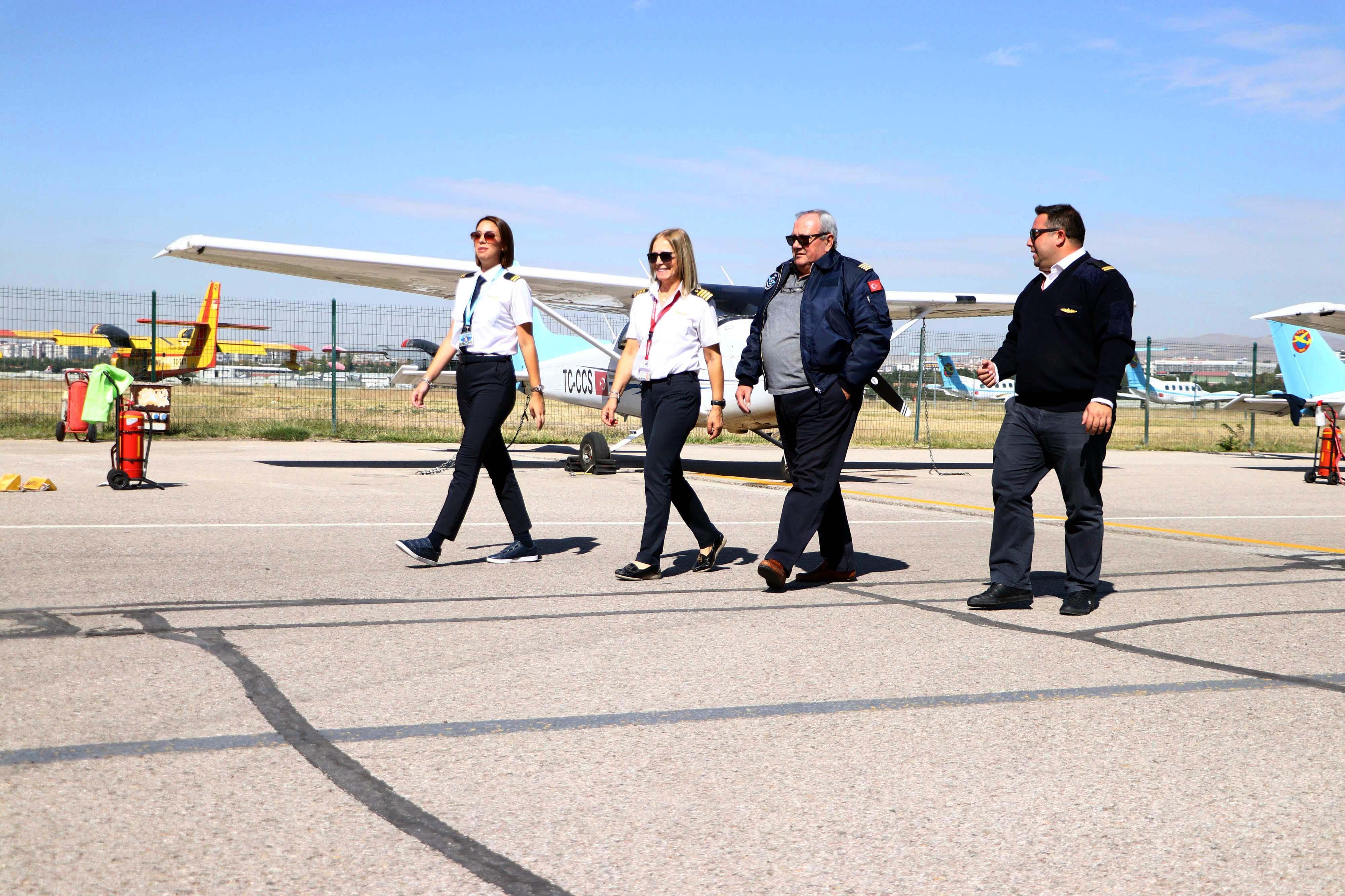 Göklere aşık pilot aile