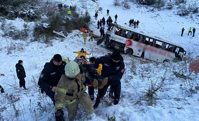 Beykoz Kuzey Çevre Otoyolunda yolcu otobüsü şarampole yuvarlandı: 3 ölü 17 yaralı