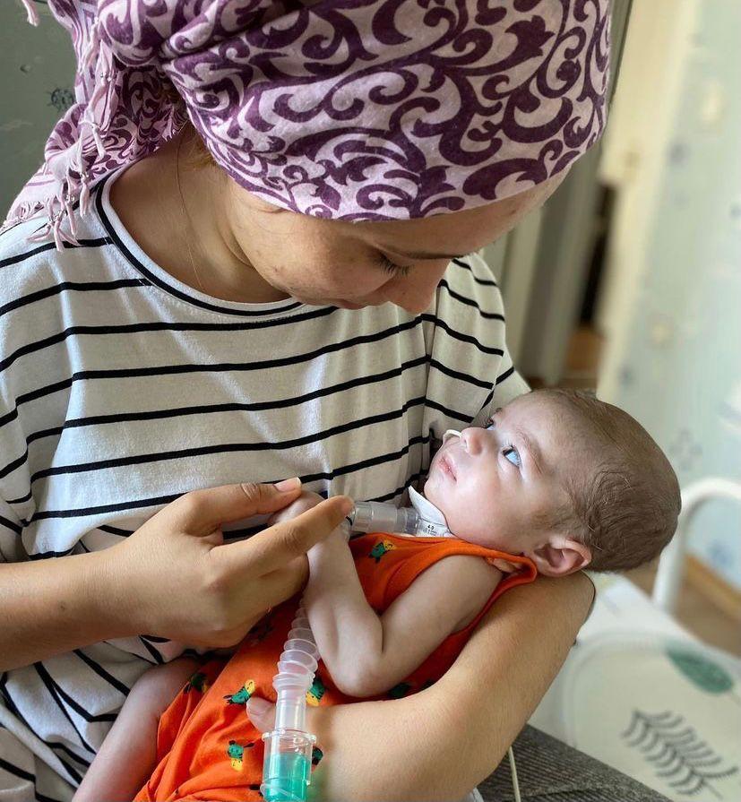 6 aylık Hazar bebeğin hayata tutunabilmesi için zolgensma gen tedavisi olması gerekiyor