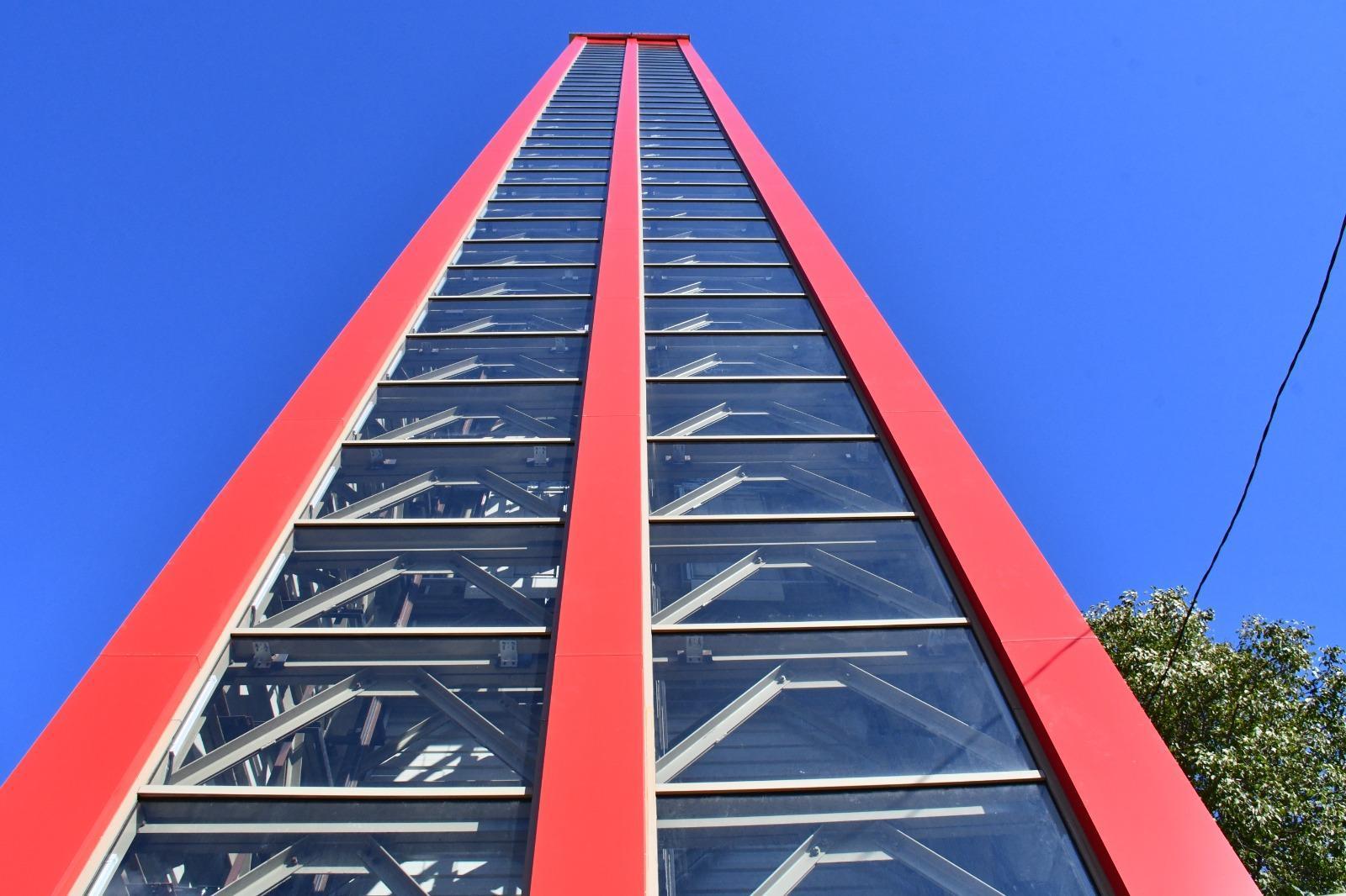 Karabükte 3 mahalle, kule asansörle birbirine bağlandı