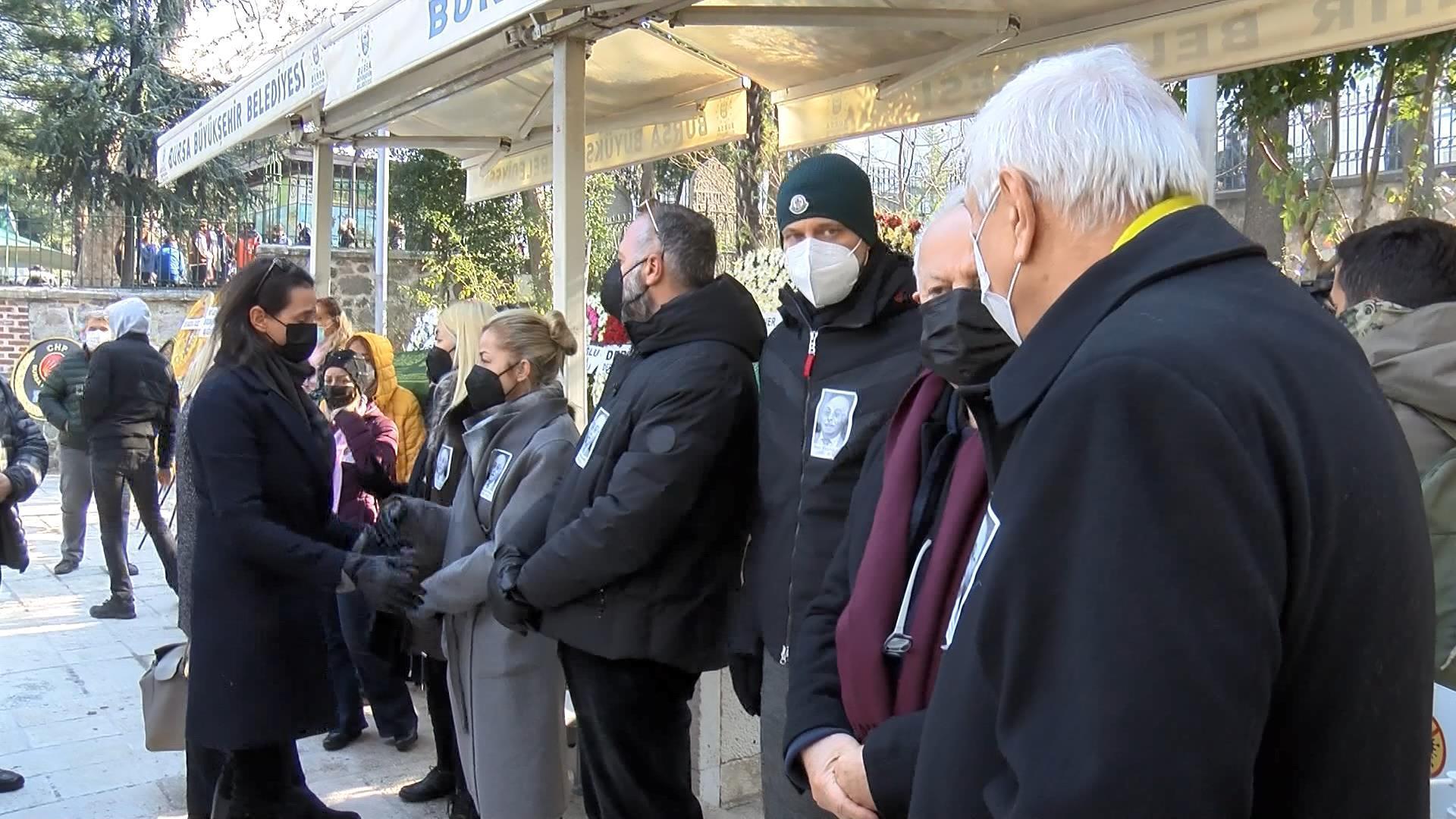 Flash TVnin kurucusu Ömer Ziya Göktuğ toprağa verildi