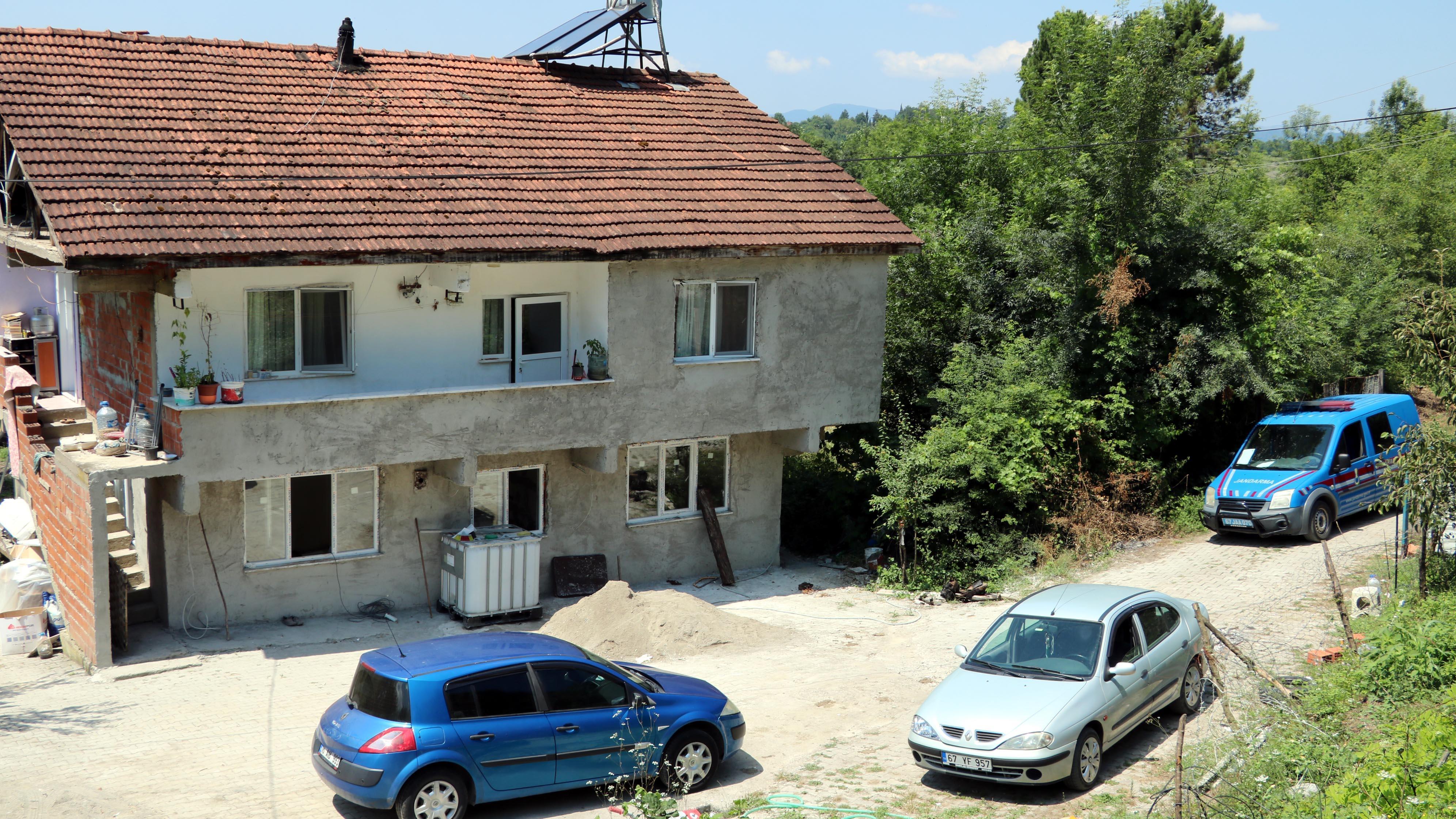 2 işçiyi öldürüp ormana gömen 3 sanığa, 2’şer kez müebbet hapis