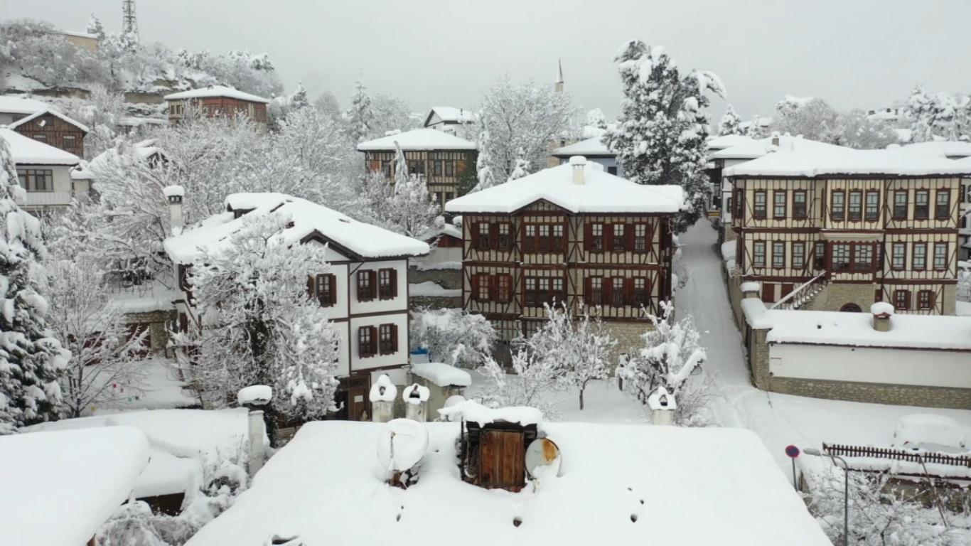 Safranbolu’da beyaz güzellik