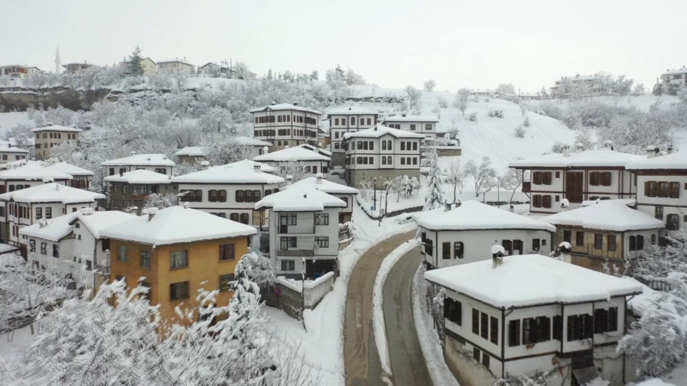 Safranbolu’da beyaz güzellik