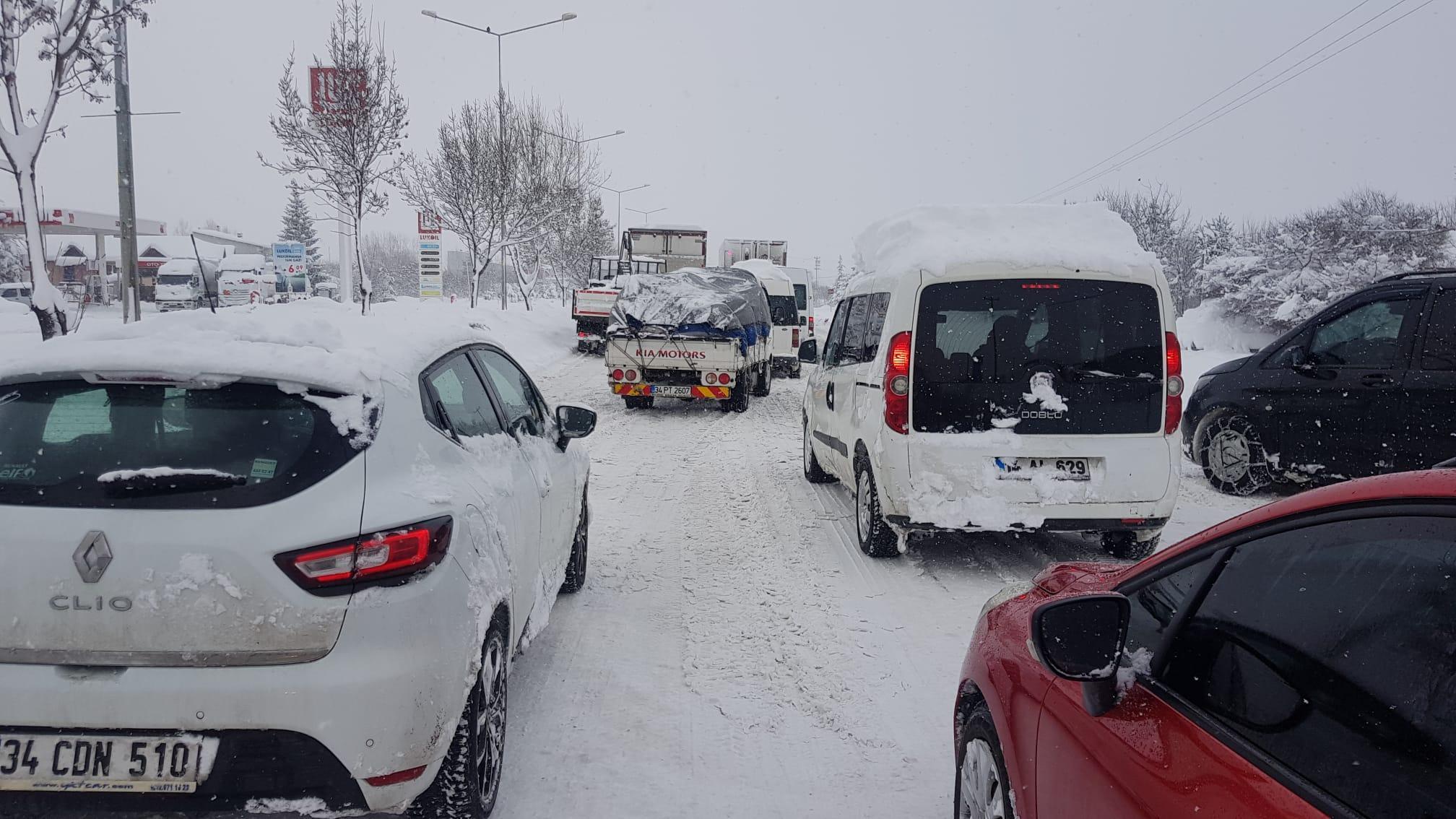 Boluda D-100 ve TEMin kapanan Ankara yönleri ulaşıma açıldı