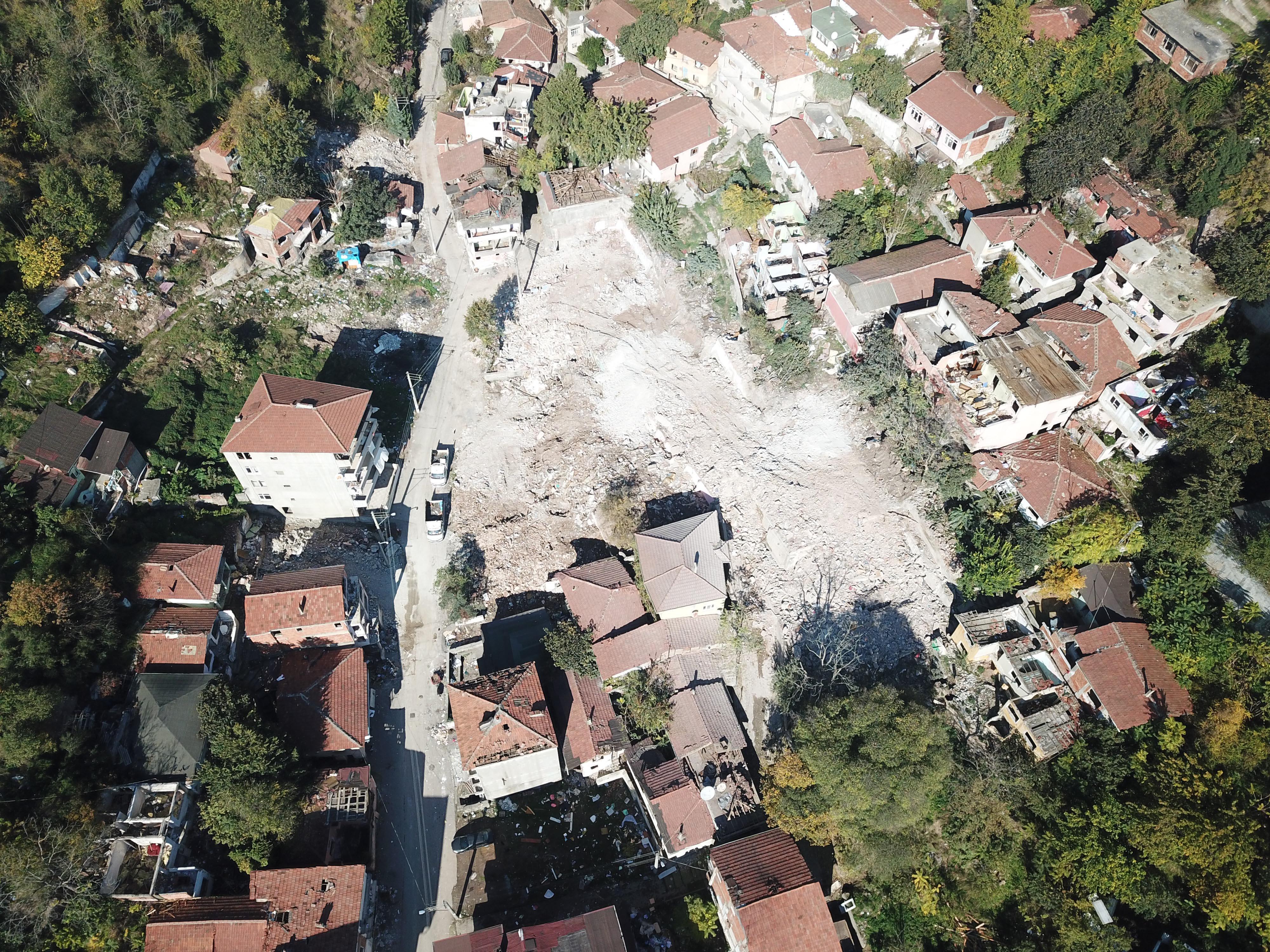 Kentsel dönüşüme giren mahalle hayalet şehre döndü