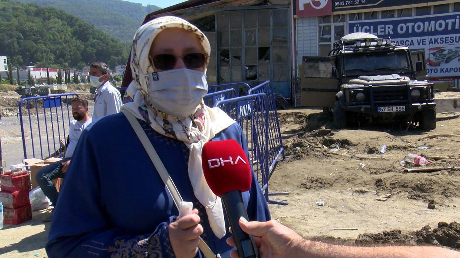 Ayancıkta selde hasar gören 37 yıllık afet evleri yıkılıyor