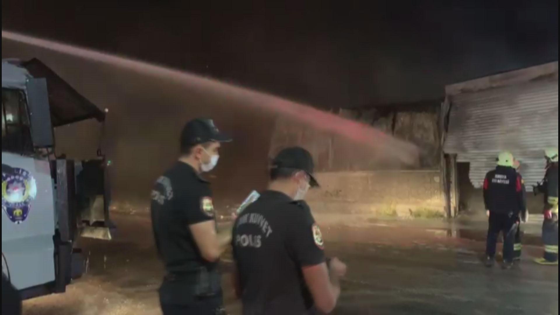 Konyada plastik fabrikasında yangın