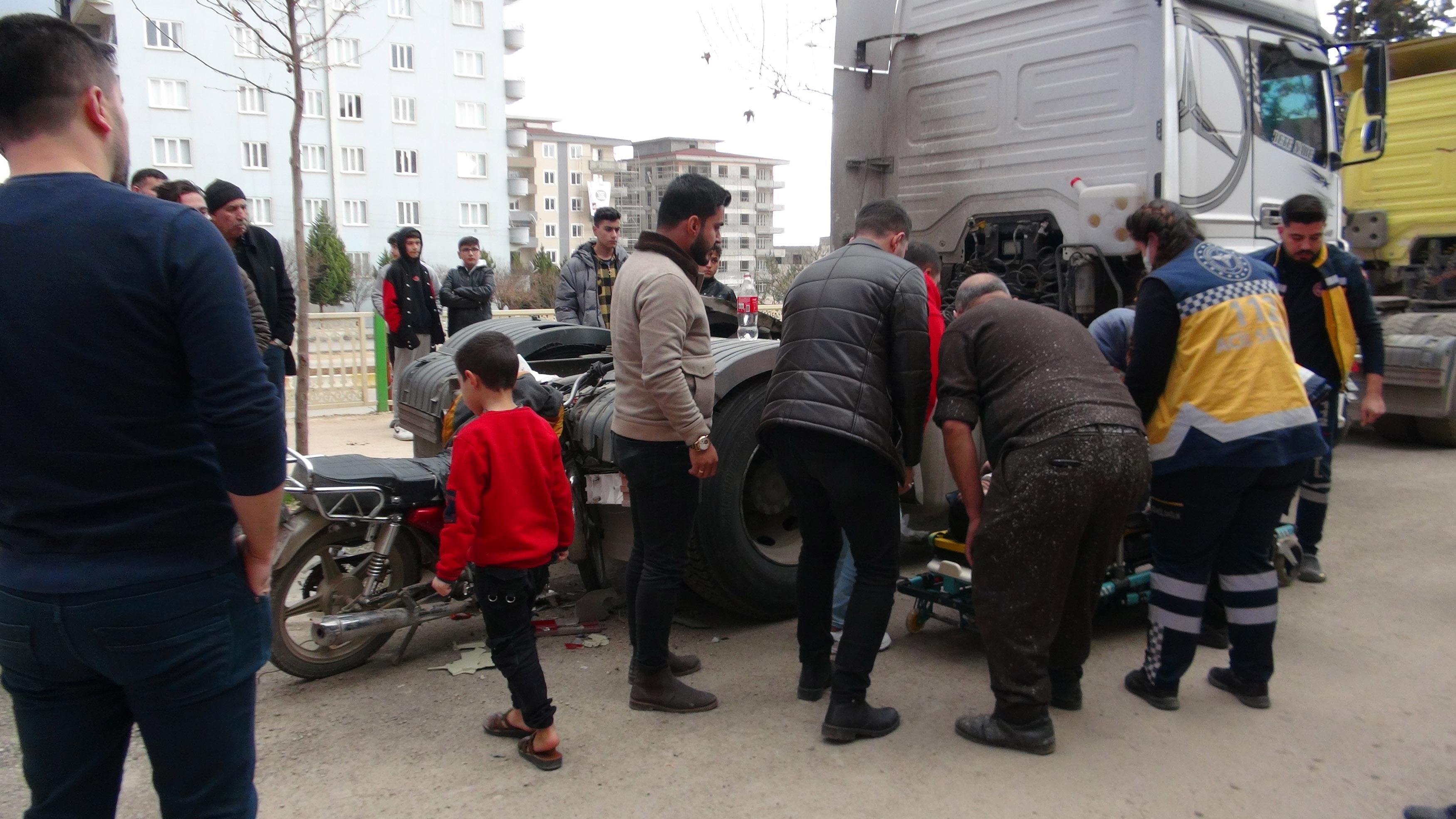 Kiliste motosiklet kazası: 2 arkadaş yaralı