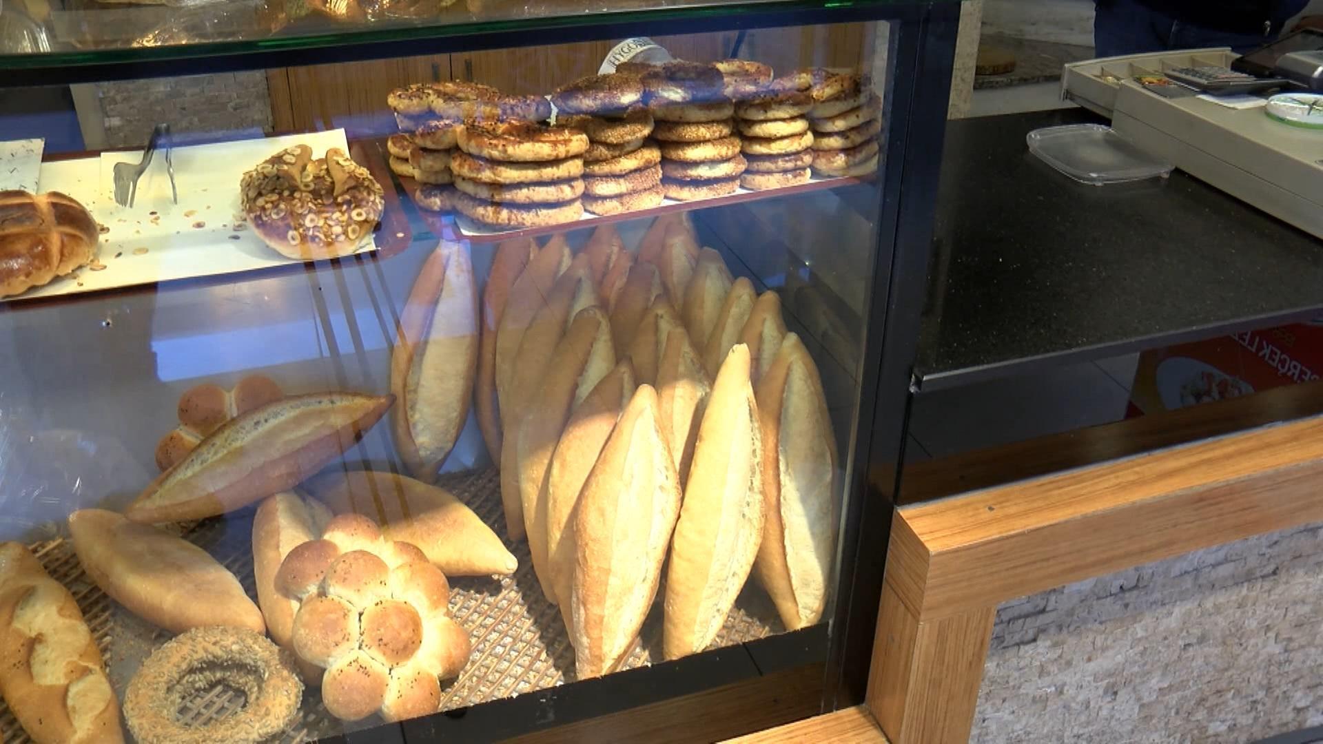 İstanbulda ekmeğe yine zam yaptılar... 3,5 lira oldu