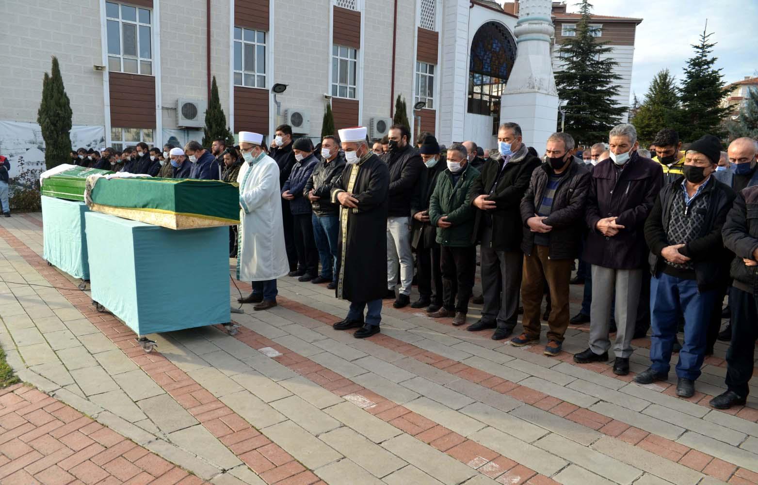 Ankarada cenaze yolunda kaza: 6 ölü, 3 yaralı