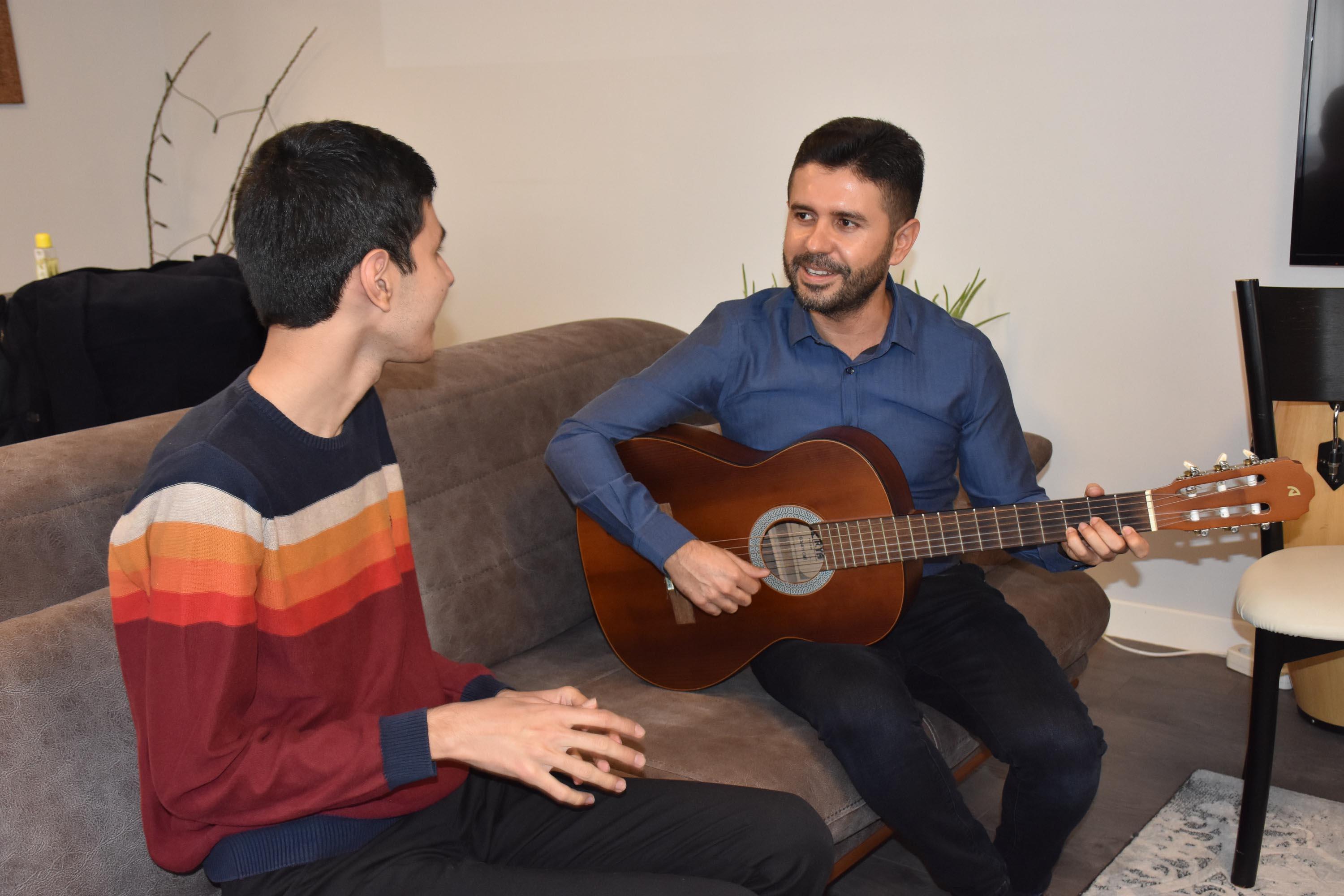 Otizmli Eren müzikte emin adımlarla ilerliyor